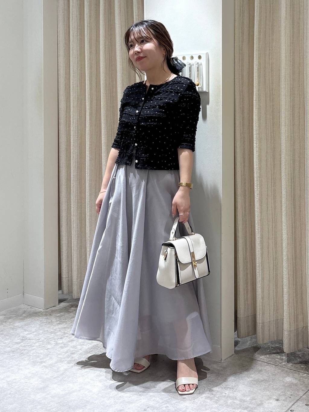 mysty womanのダブルベルトフレアスカートを使ったコーディネートを紹介します。｜Rakuten Fashion(楽天ファッション／旧楽天ブランドアベニュー)6020209