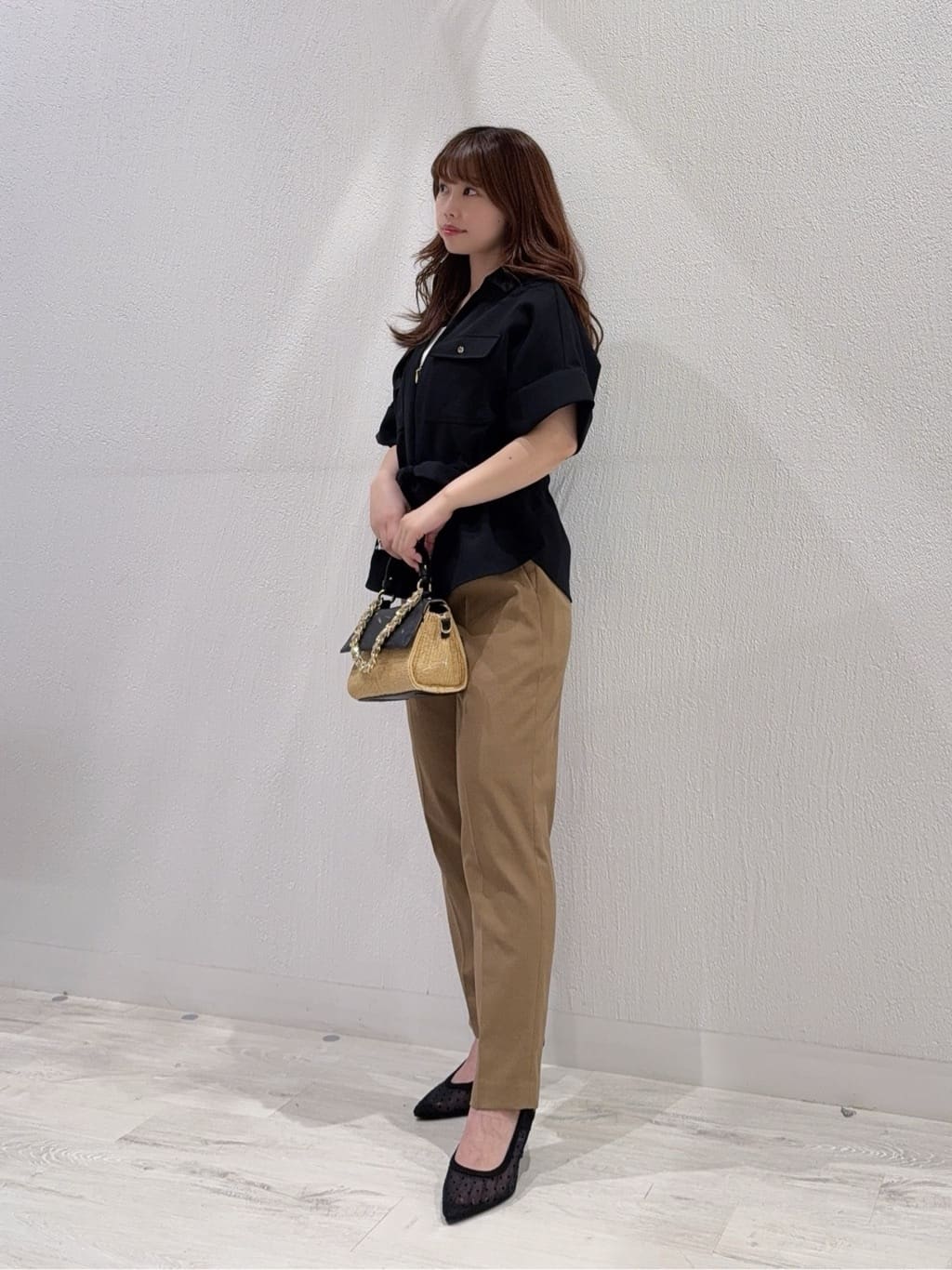 Vinのリネンミックステーパードパンツを使ったコーディネートを紹介します。｜Rakuten Fashion(楽天ファッション／旧楽天ブランドアベニュー)6023392