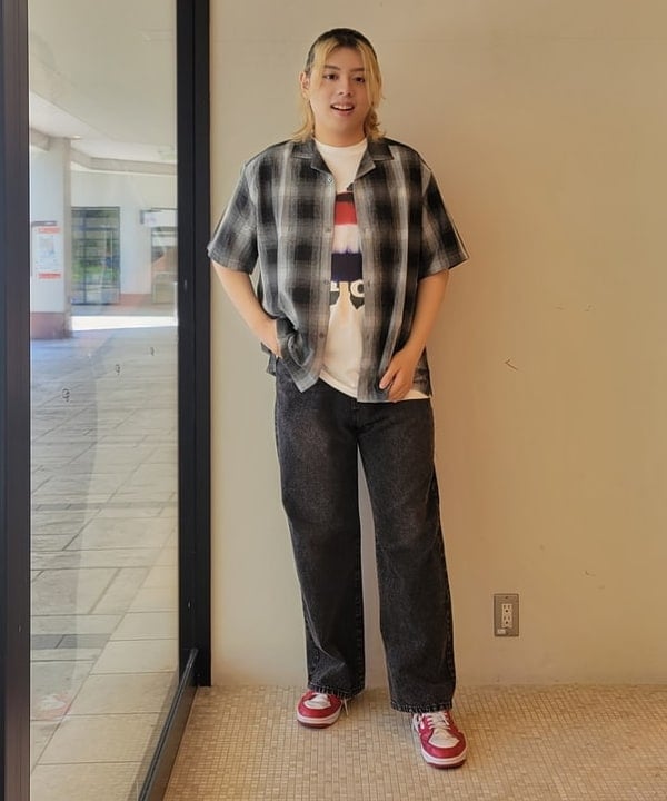 BEAMS HEARTのブラスト ワイド ストレート デニムを使ったコーディネートを紹介します。｜Rakuten Fashion(楽天ファッション／旧楽天ブランドアベニュー)6025869