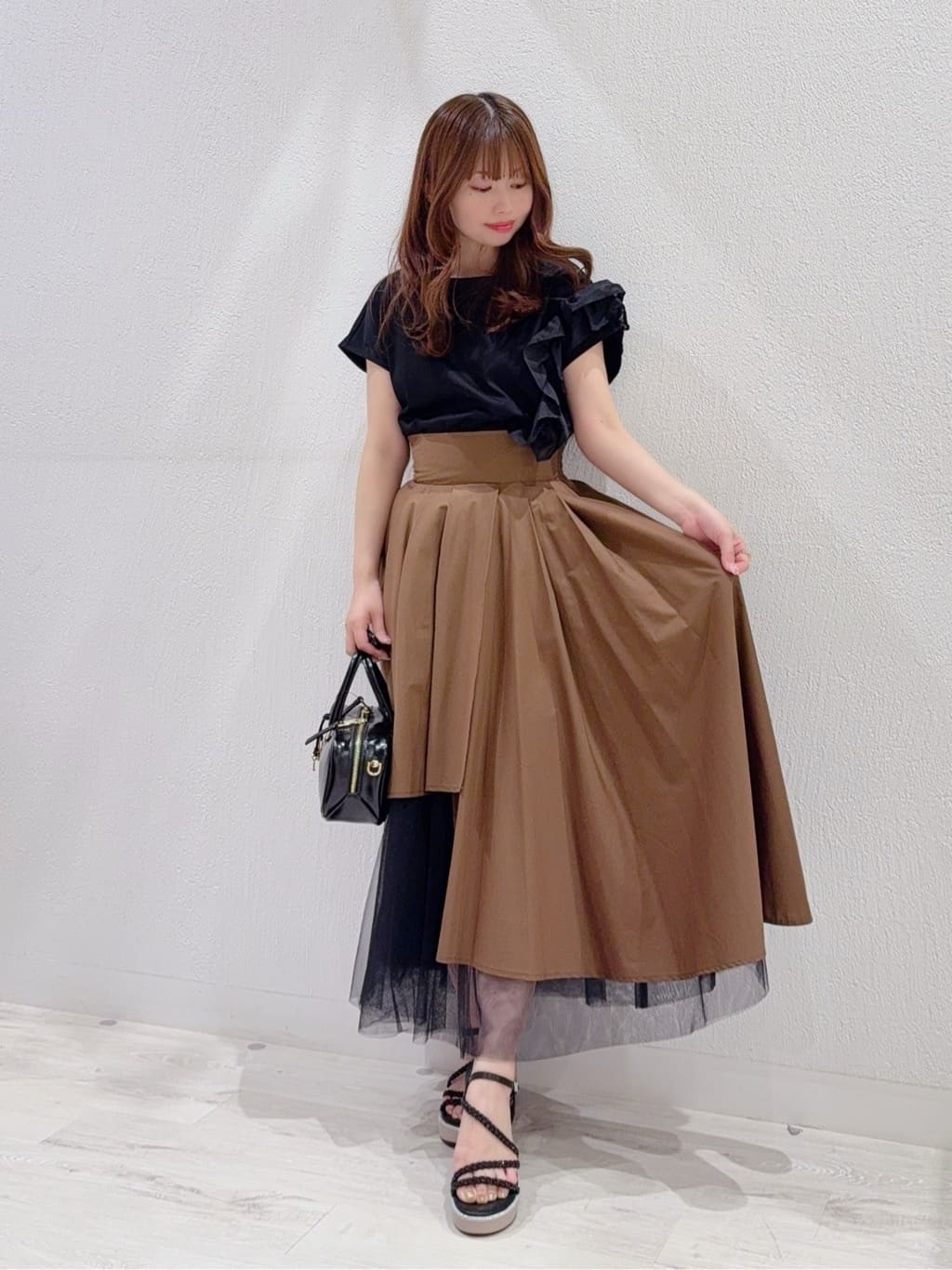 Vinのチュールレイヤードラップフレアスカートを使ったコーディネートを紹介します。｜Rakuten Fashion(楽天ファッション／旧楽天ブランドアベニュー)6032705