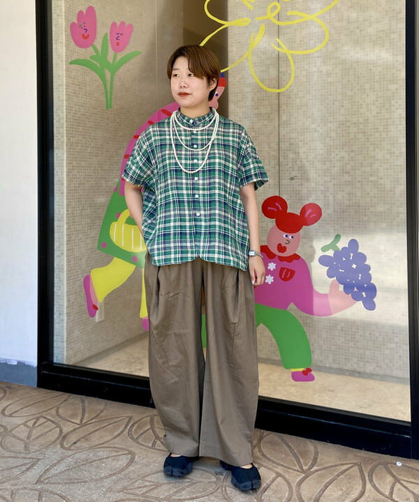 BEAMS WOMENのかさね タック パンツを使ったコーディネートを紹介します。｜Rakuten Fashion(楽天ファッション／旧楽天ブランドアベニュー)6033273