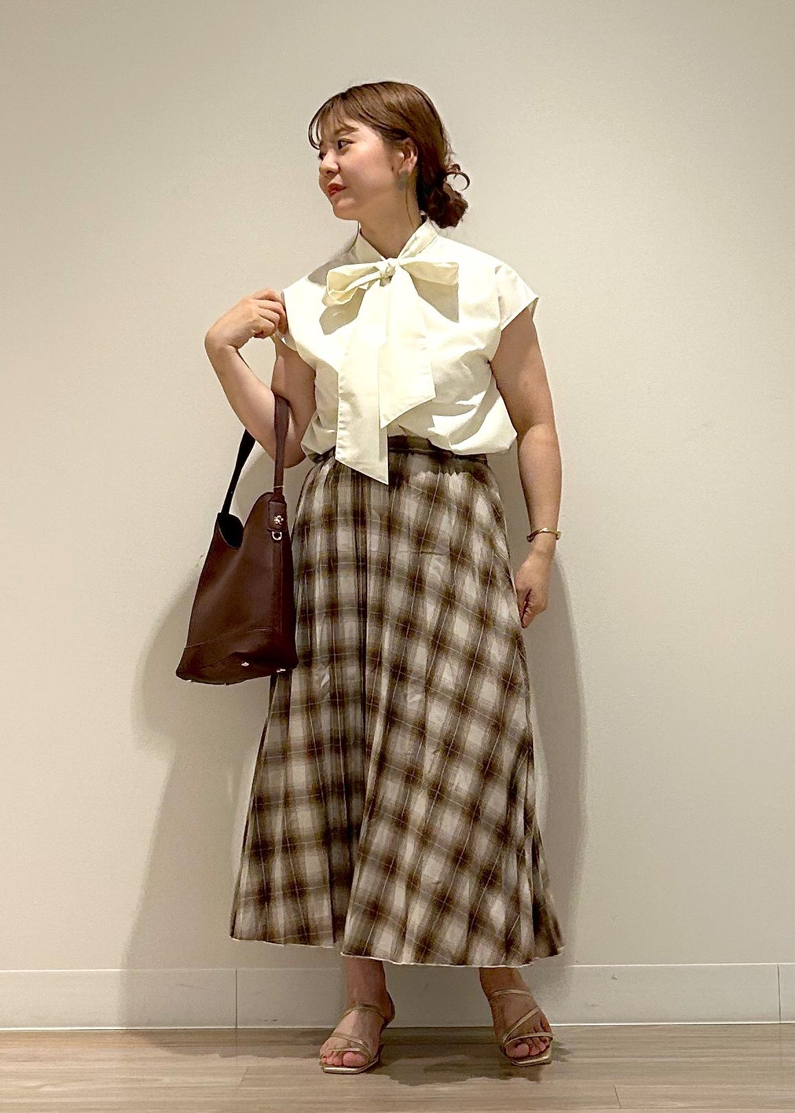 ROPE' PICNICの【防シワ】リボンフレンチスリーブシャツを使ったコーディネートを紹介します。｜Rakuten Fashion(楽天ファッション／旧楽天ブランドアベニュー)6052939