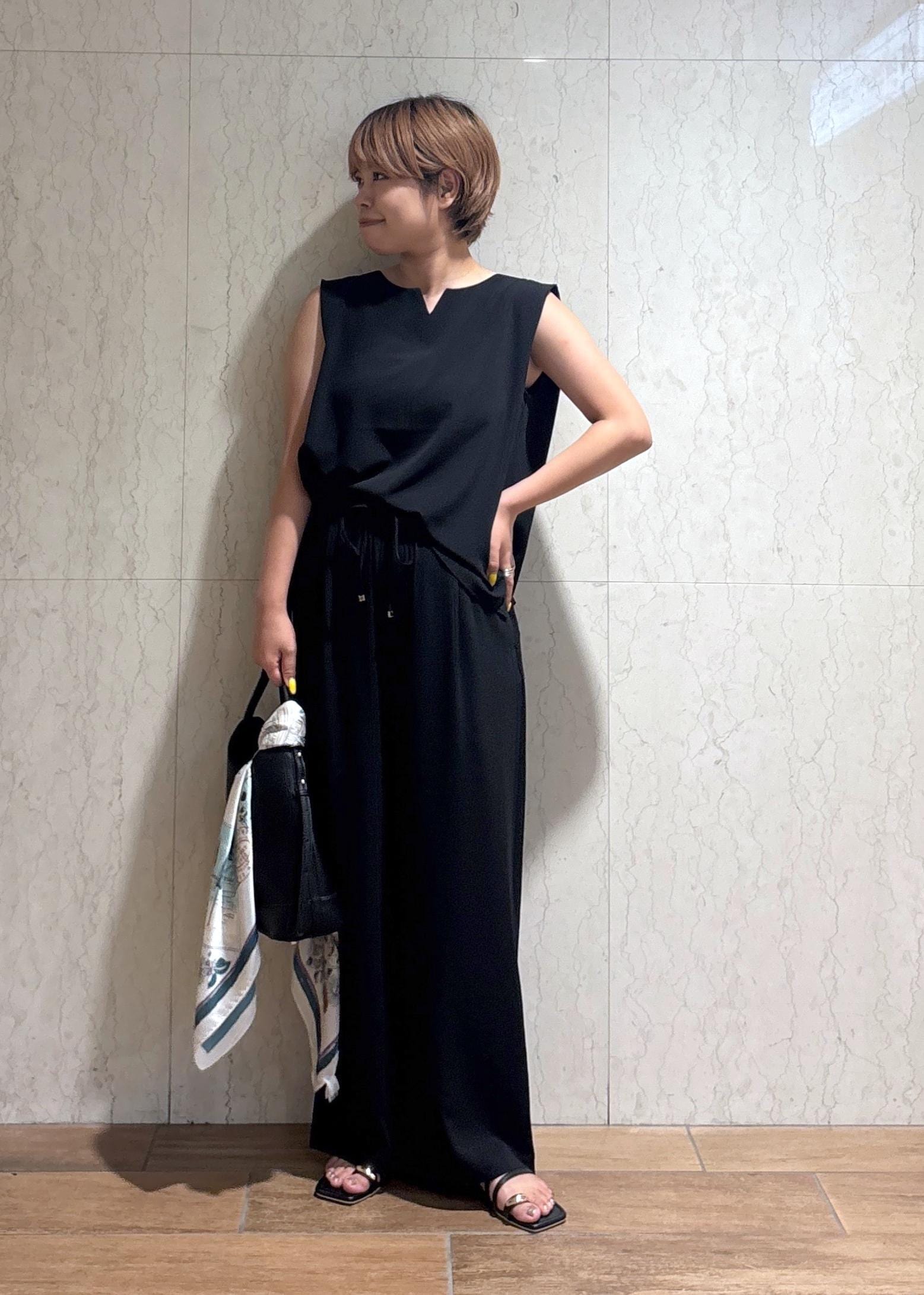 ROPE' PICNICのジョーゼット肩タックブラウス/セットアップ対応を使ったコーディネートを紹介します。｜Rakuten Fashion(楽天ファッション／旧楽天ブランドアベニュー)6052946