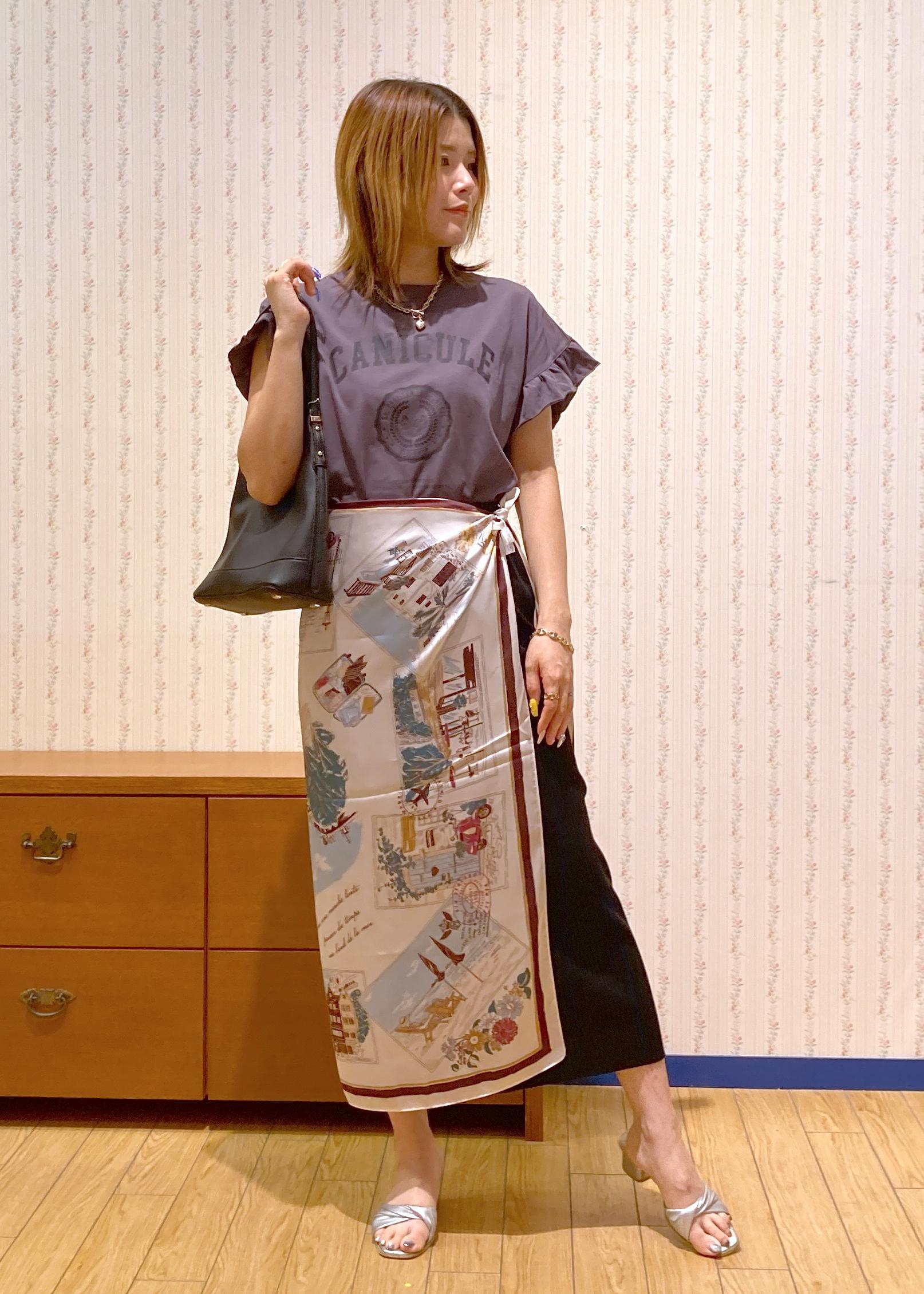 ROPE' PICNICの袖フリルカレッジロゴTシャツを使ったコーディネートを紹介します。｜Rakuten Fashion(楽天ファッション／旧楽天ブランドアベニュー)6052905