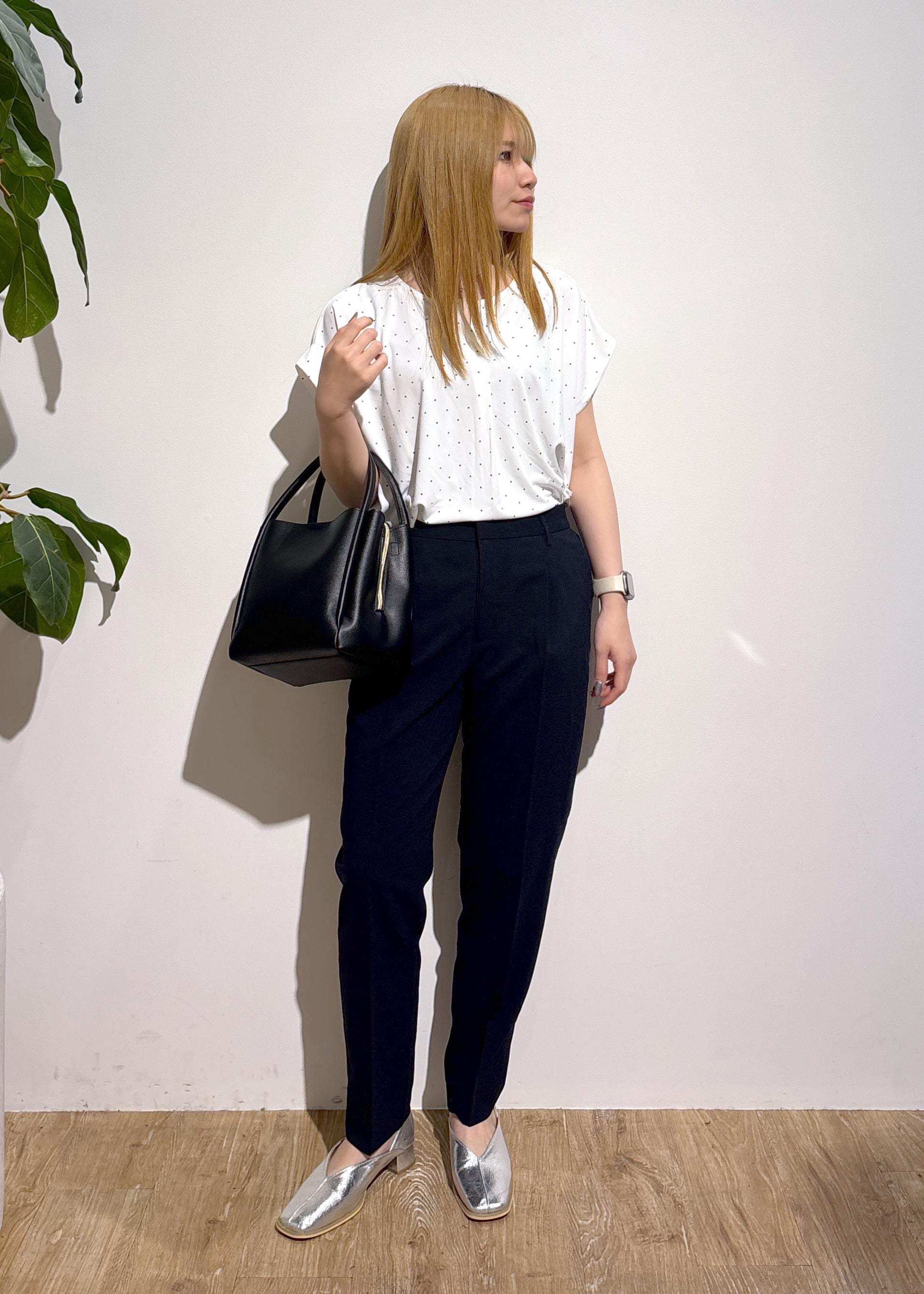 ROPE' PICNICのカットジョーゼットスキッパートップスを使ったコーディネートを紹介します。｜Rakuten Fashion(楽天ファッション／旧楽天ブランドアベニュー)6052916