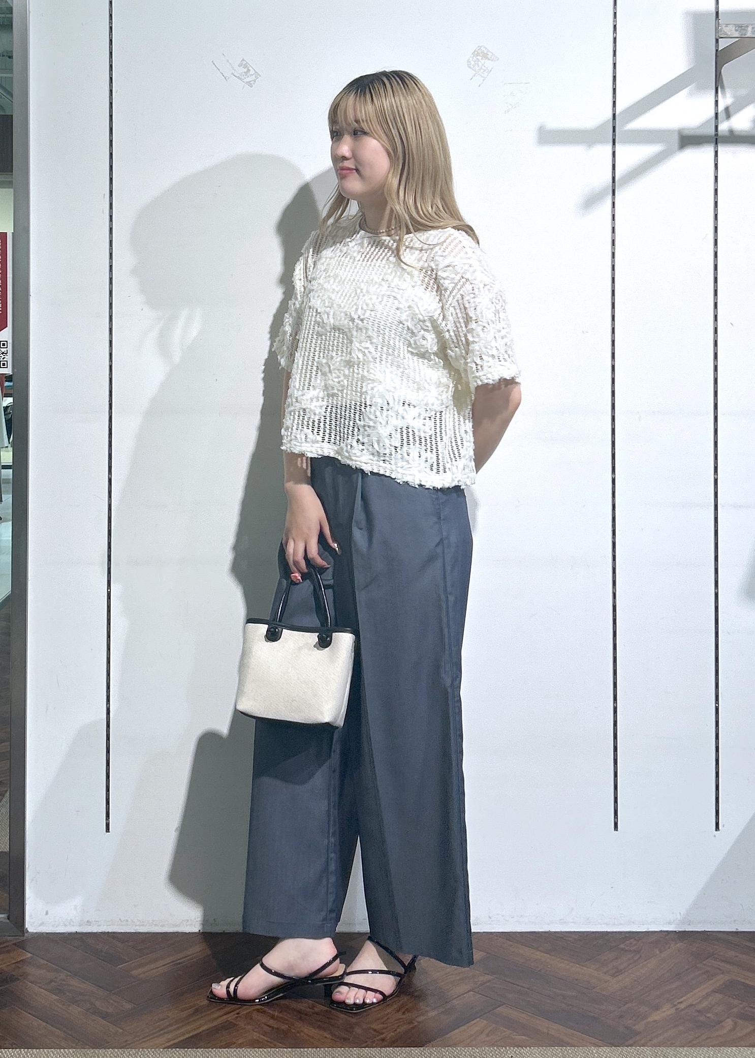 ROPE' PICNICのノットハンドルキャンバスコンビミドルトート&ショルダーバッグを使ったコーディネートを紹介します。｜Rakuten Fashion(楽天ファッション／旧楽天ブランドアベニュー)6052921