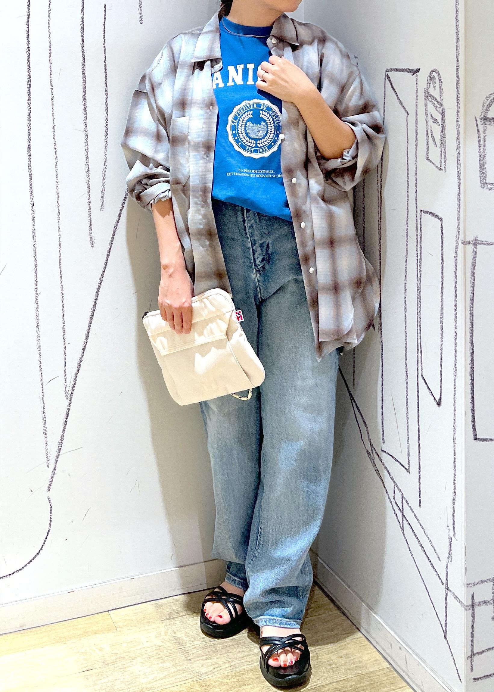 ROPE' PICNICの袖フリルカレッジロゴTシャツを使ったコーディネートを紹介します。｜Rakuten Fashion(楽天ファッション／旧楽天ブランドアベニュー)6052932