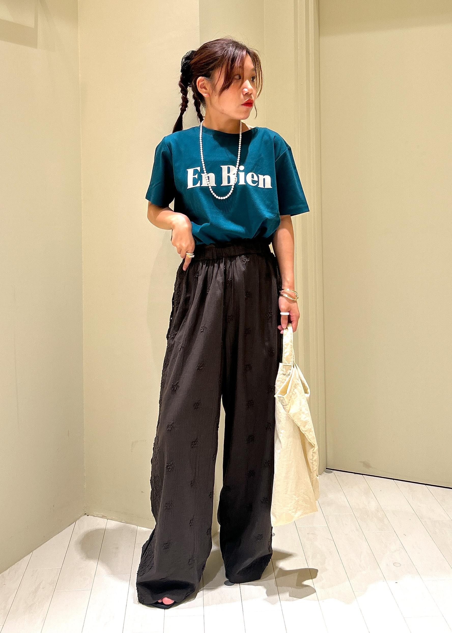 ROPE' PICNICの【UVカット・接触冷感・汗染み加工】フロッキーロゴTシャツを使ったコーディネートを紹介します。｜Rakuten Fashion(楽天ファッション／旧楽天ブランドアベニュー)6052996