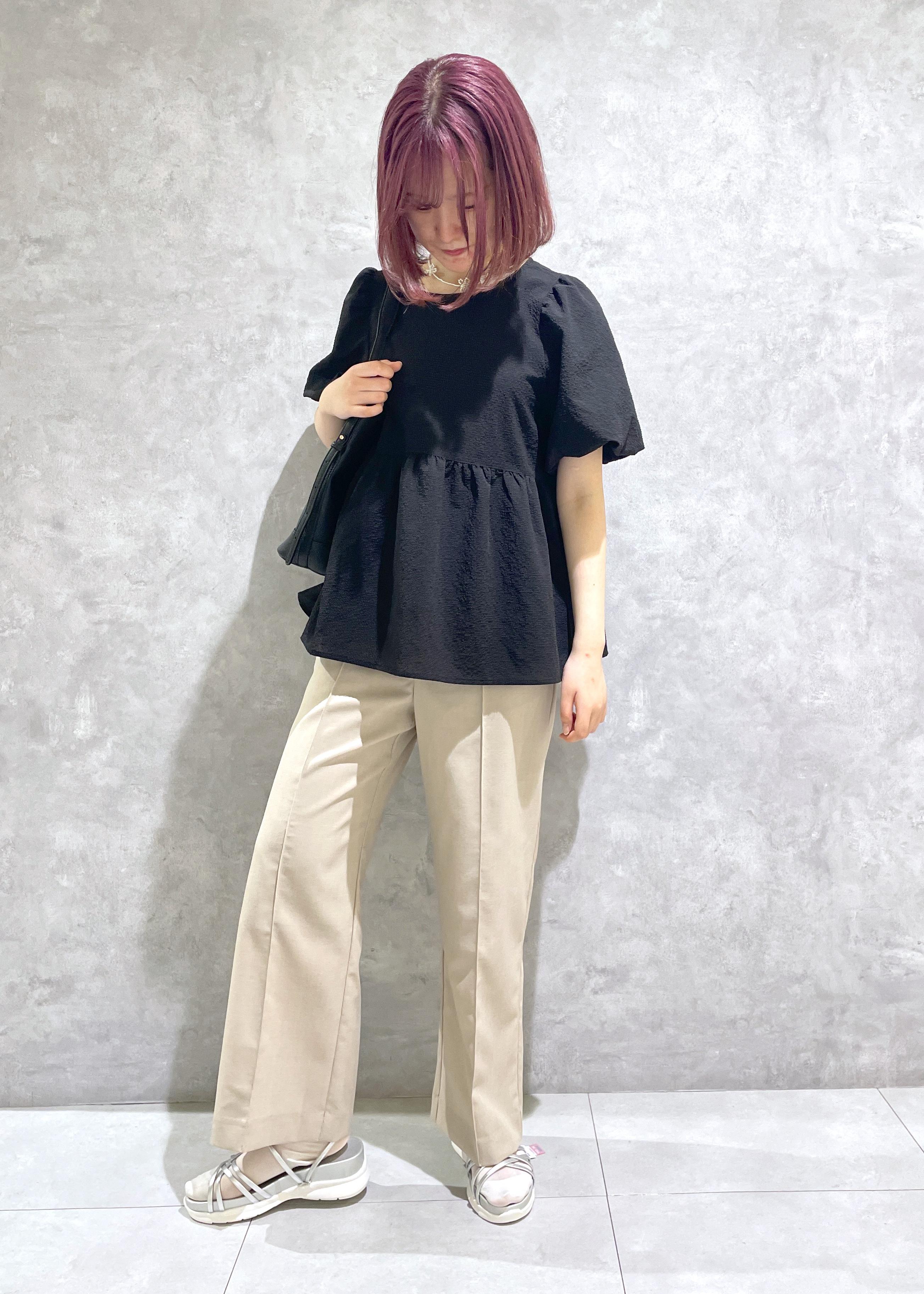 ROPE' PICNICのバルーンペプラムブラウスを使ったコーディネートを紹介します。｜Rakuten Fashion(楽天ファッション／旧楽天ブランドアベニュー)6052983