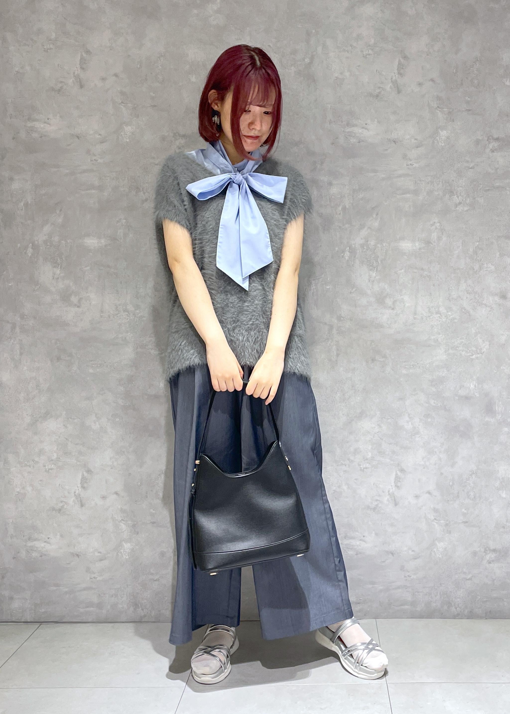 ROPE' PICNICのシャギーニットベストを使ったコーディネートを紹介します。｜Rakuten Fashion(楽天ファッション／旧楽天ブランドアベニュー)6052986