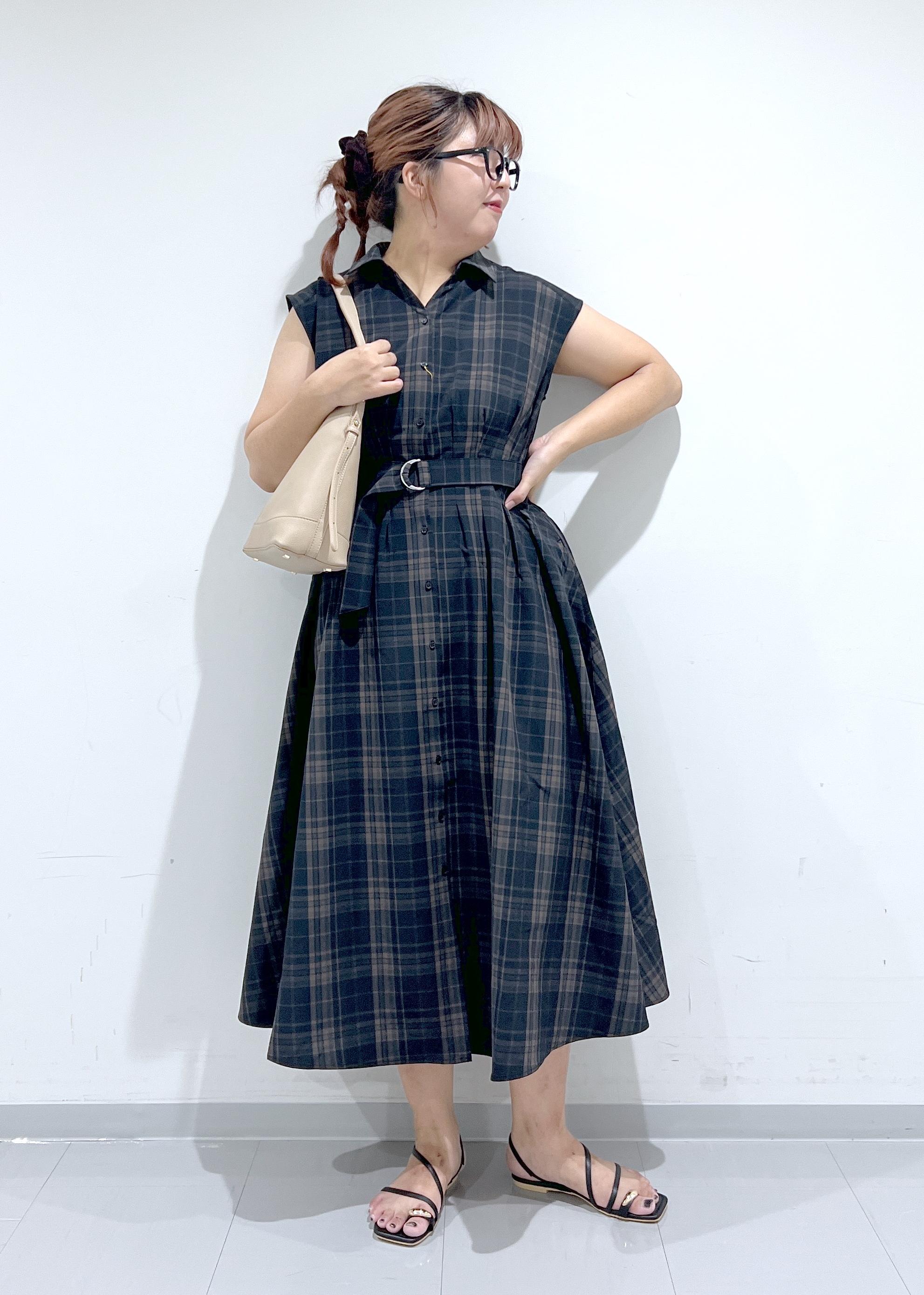 ROPE' PICNICのウエストタックチェックアソートワンピースを使ったコーディネートを紹介します。｜Rakuten Fashion(楽天ファッション／旧楽天ブランドアベニュー)6053421