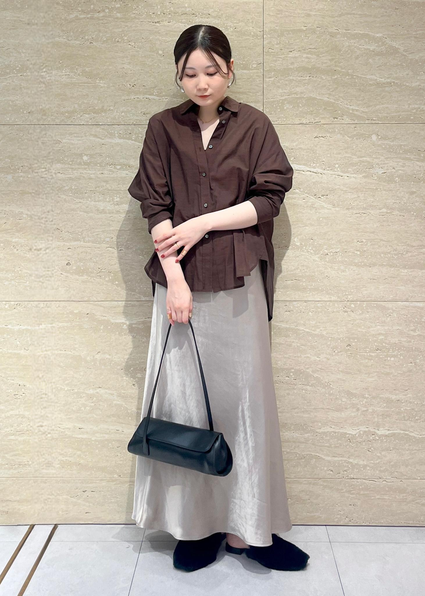ROPE'のShuttlenotesワッシャーローンウォッシュドシャツを使ったコーディネートを紹介します。｜Rakuten Fashion(楽天ファッション／旧楽天ブランドアベニュー)6111114