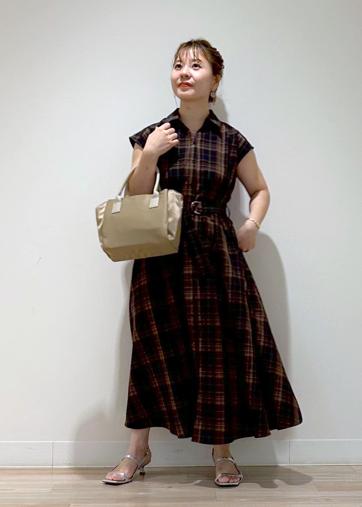 ROPE' PICNICのウエストタックチェックアソートワンピースを使ったコーディネートを紹介します。｜Rakuten Fashion(楽天ファッション／旧楽天ブランドアベニュー)6117120