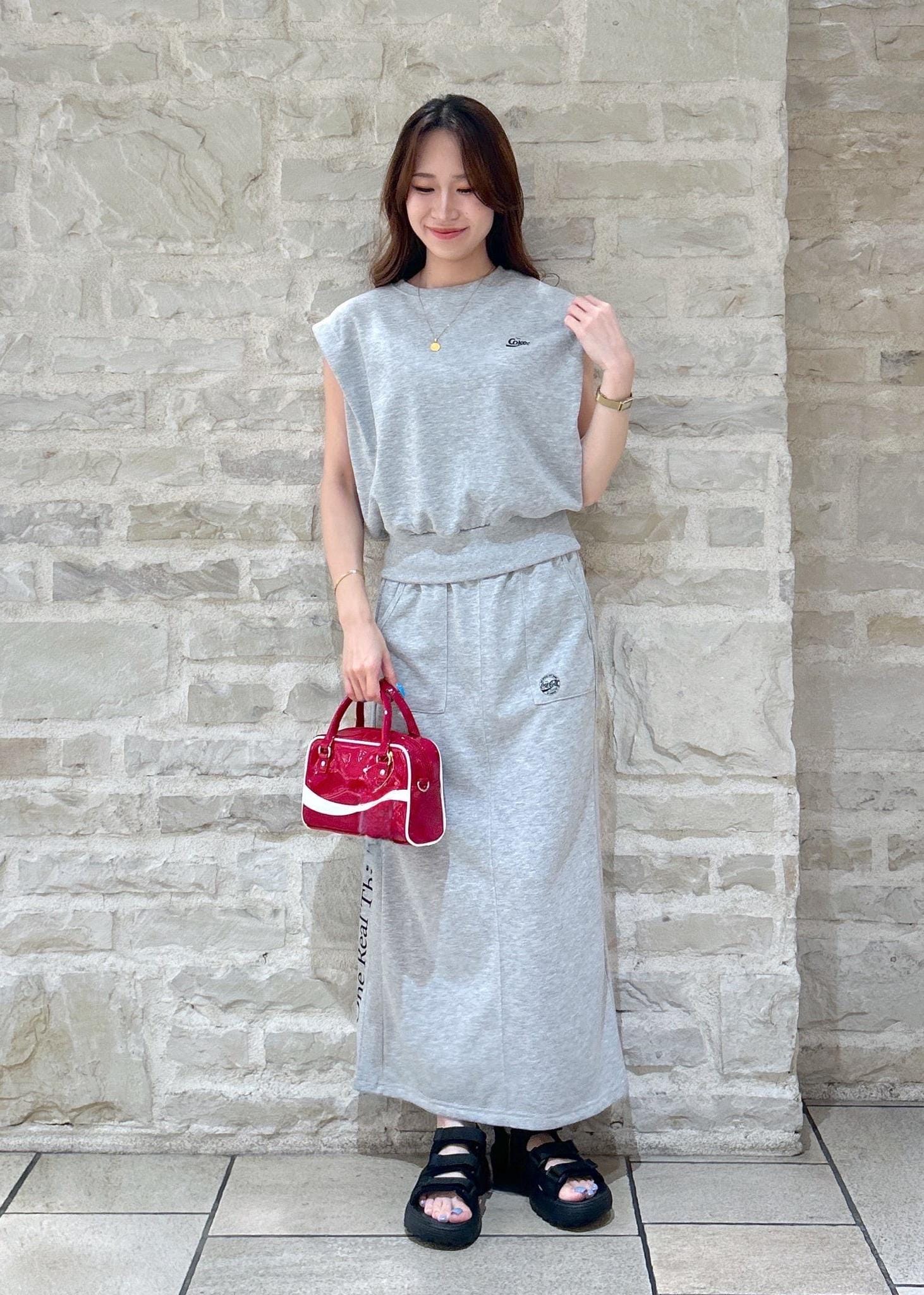 ROPE' PICNICの【Coca-Cola】【汗染み加工・セットアップ対応】ラメ入りミニ裏毛フレンチスリーブTシャツを使ったコーディネートを紹介します。｜Rakuten Fashion(楽天ファッション／旧楽天ブランドアベニュー)6117121