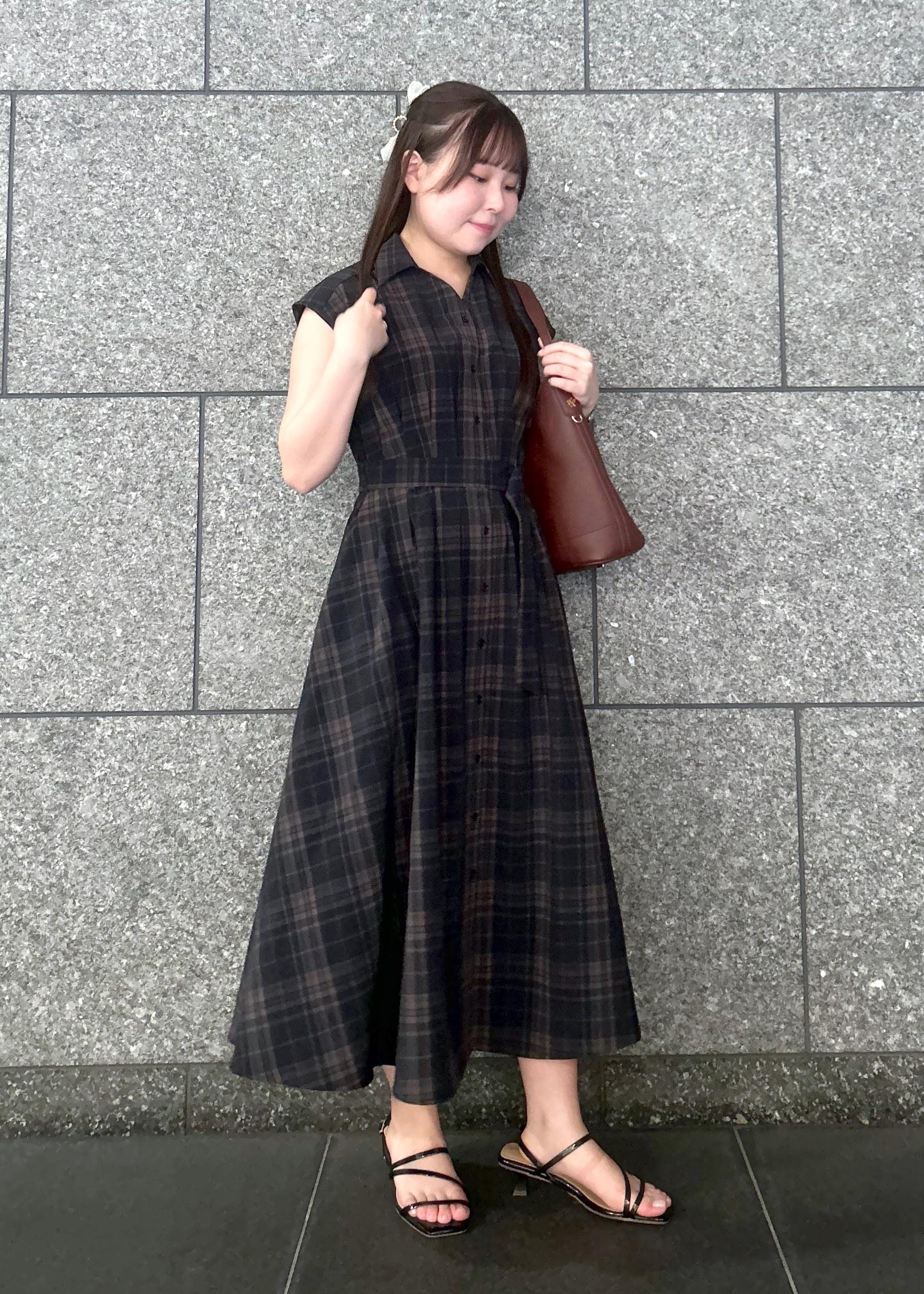 ROPE' PICNICのウエストタックチェックアソートワンピースを使ったコーディネートを紹介します。｜Rakuten Fashion(楽天ファッション／旧楽天ブランドアベニュー)6117137