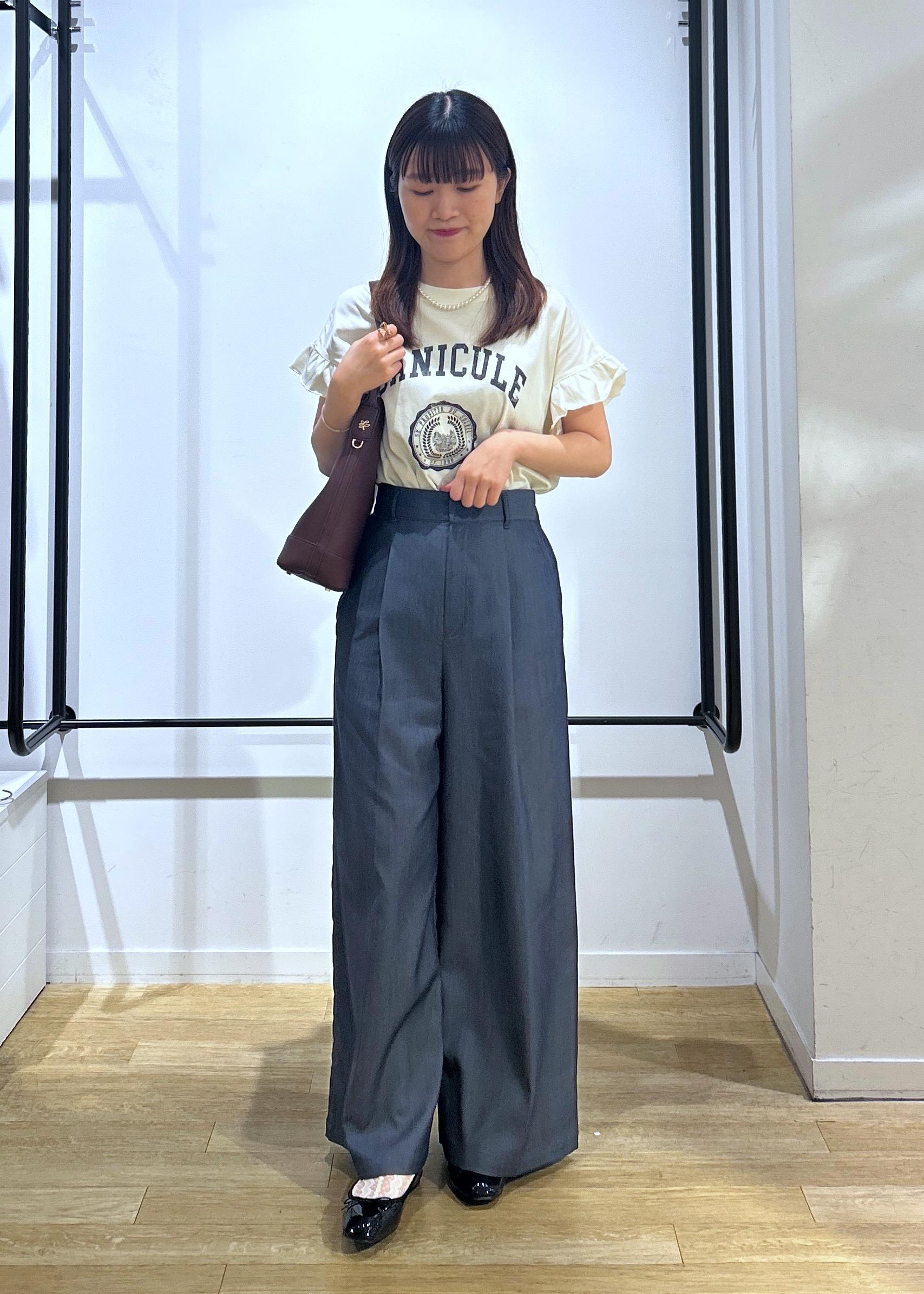 ROPE' PICNICの袖フリルカレッジロゴTシャツを使ったコーディネートを紹介します。｜Rakuten Fashion(楽天ファッション／旧楽天ブランドアベニュー)6117142