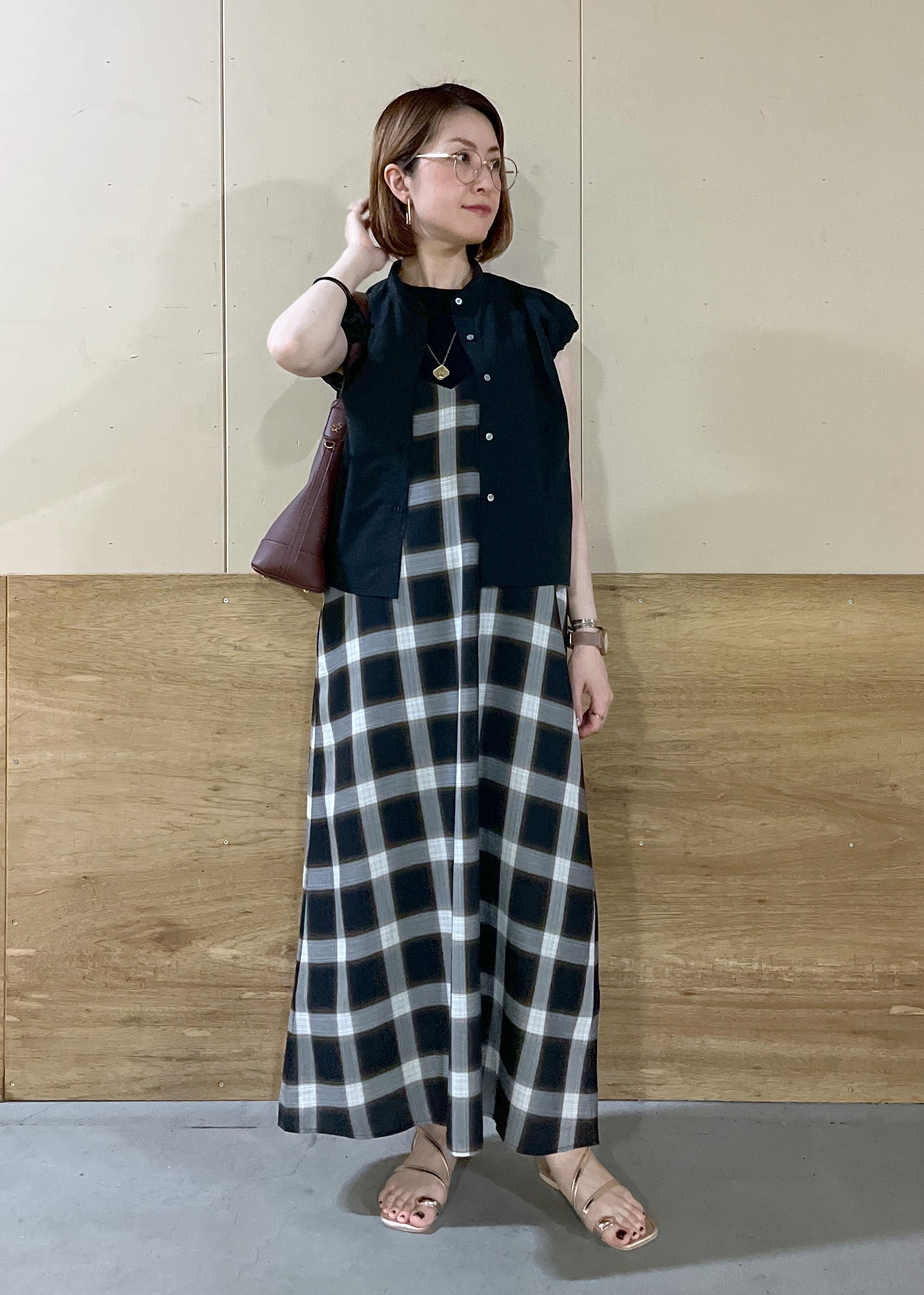 ROPE' PICNICのオンブレチェックキャミソールワンピースを使ったコーディネートを紹介します。｜Rakuten Fashion(楽天ファッション／旧楽天ブランドアベニュー)6117147