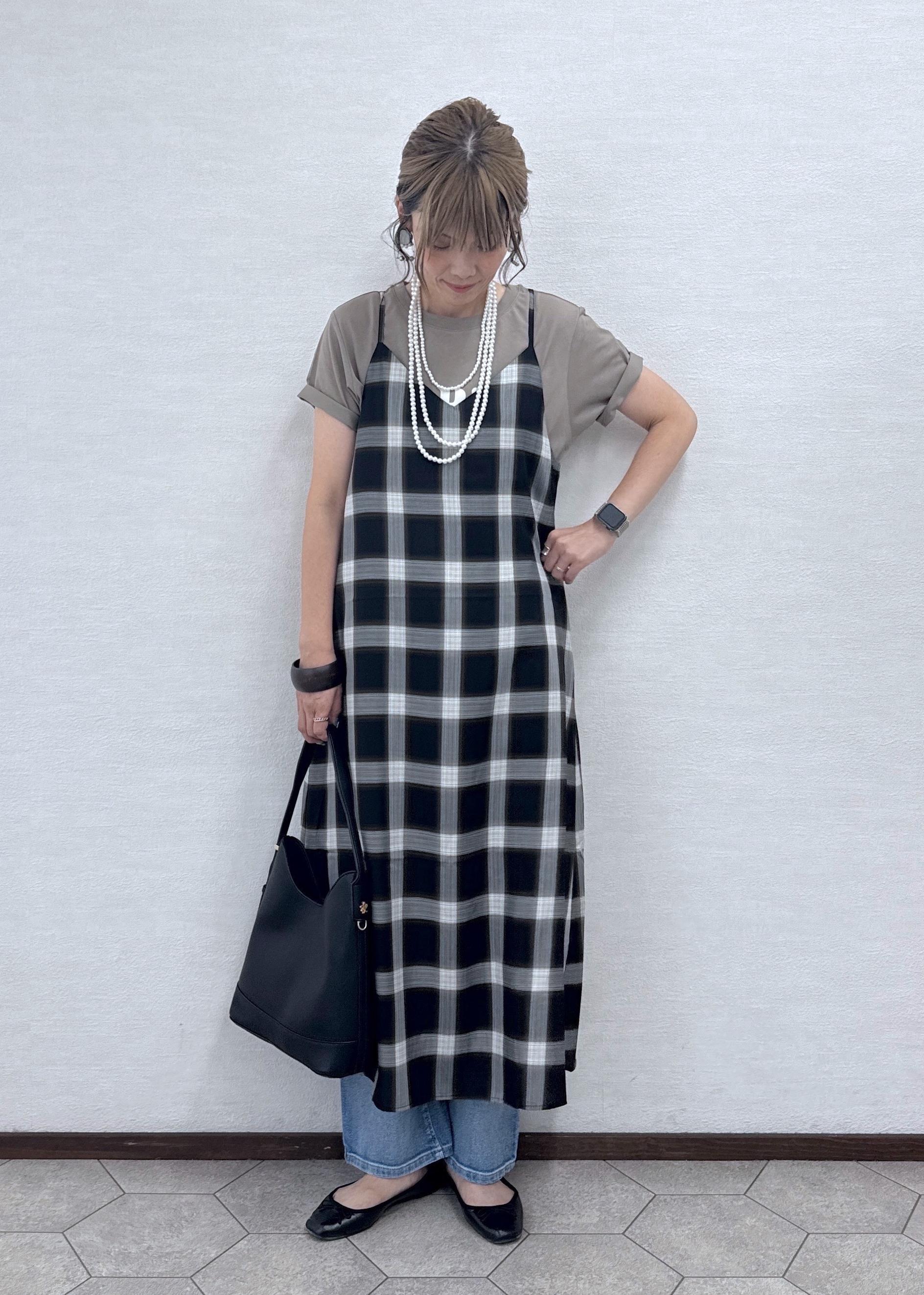 ROPE' PICNICのオンブレチェックキャミソールワンピースを使ったコーディネートを紹介します。｜Rakuten Fashion(楽天ファッション／旧楽天ブランドアベニュー)6117154