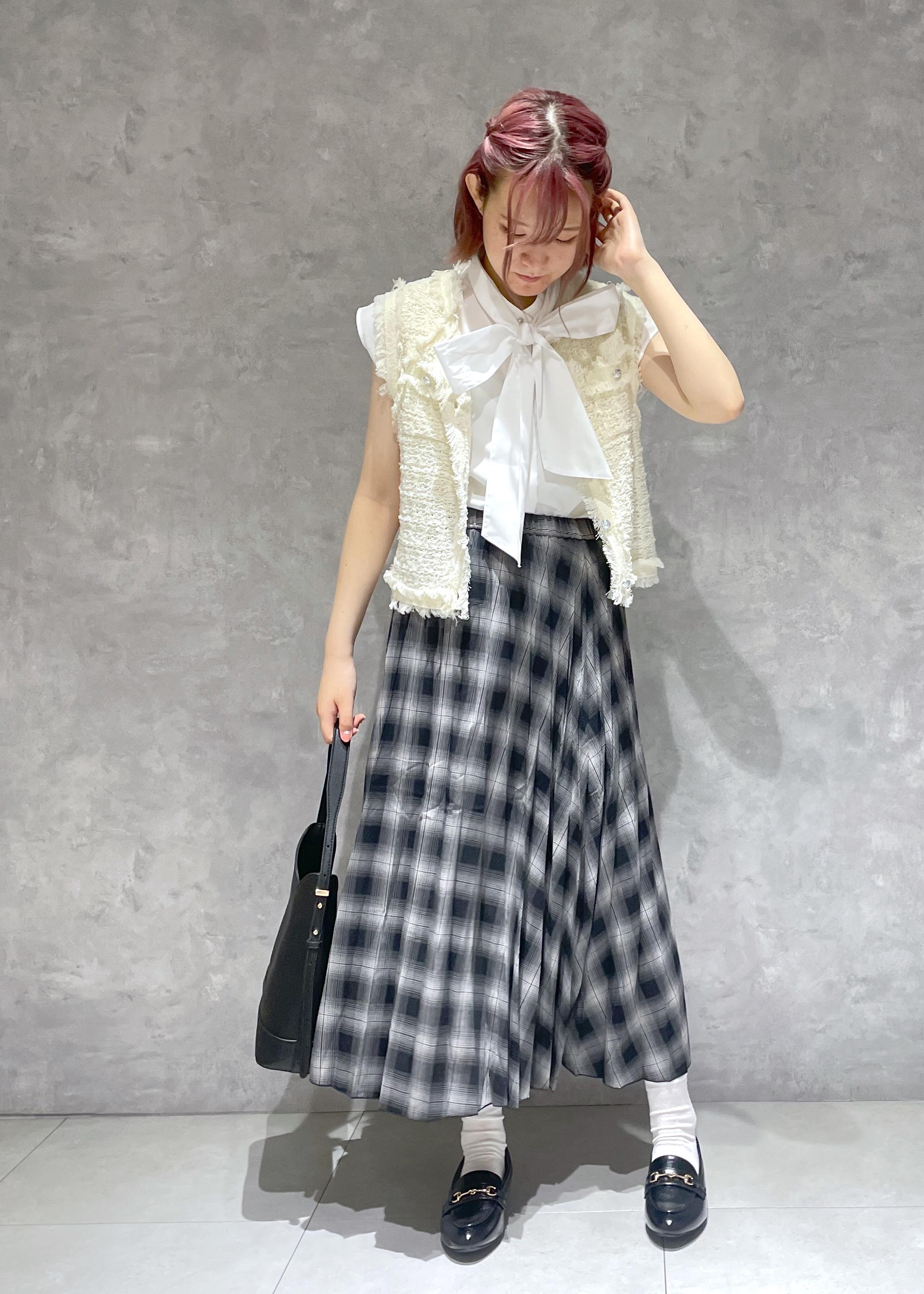 ROPE' PICNICの【防シワ】リボンフレンチスリーブシャツを使ったコーディネートを紹介します。｜Rakuten Fashion(楽天ファッション／旧楽天ブランドアベニュー)6117155