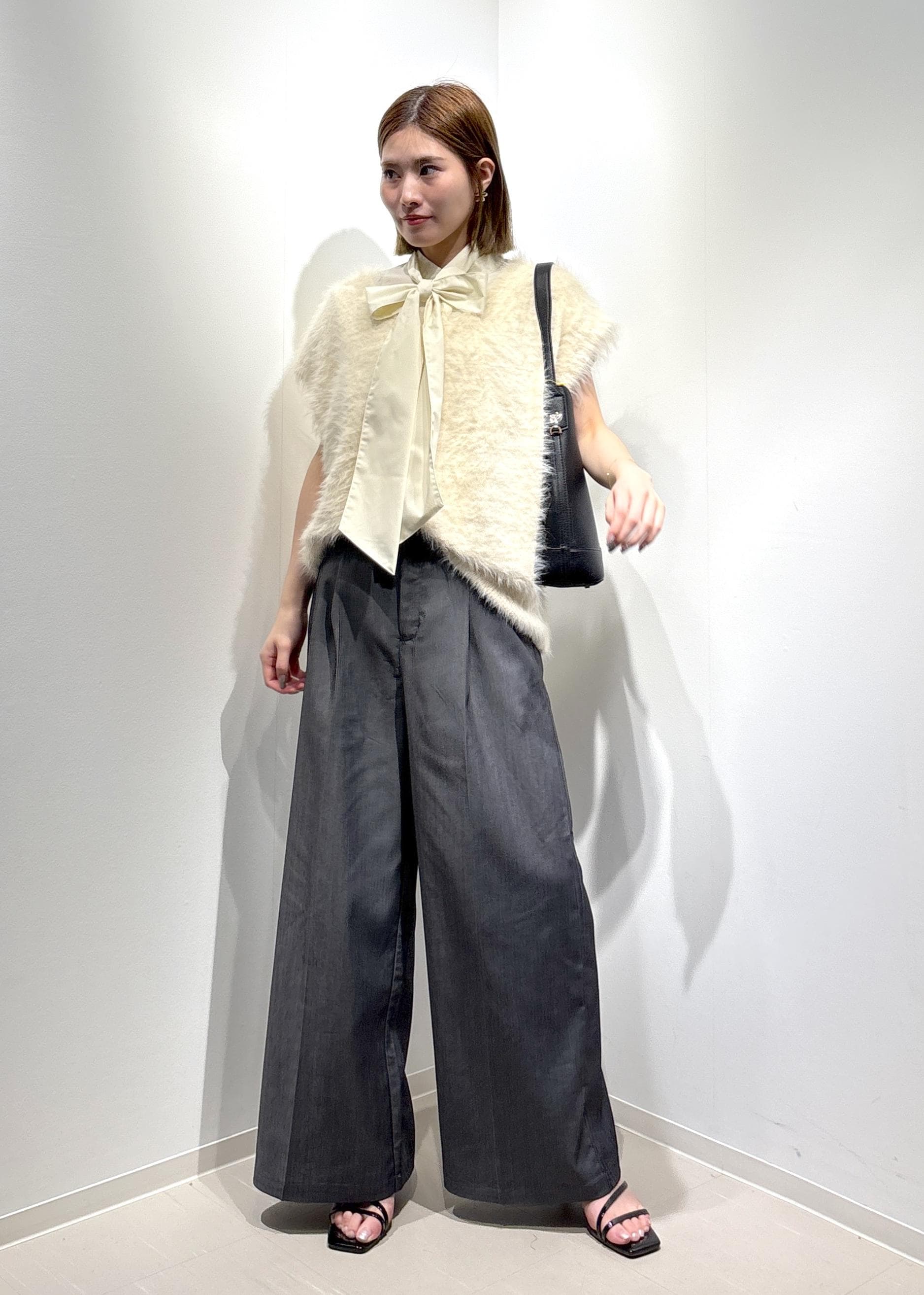 ROPE' PICNICのテンセルシャンブレータックワイドスラックス/通勤対応を使ったコーディネートを紹介します。｜Rakuten Fashion(楽天ファッション／旧楽天ブランドアベニュー)6117170