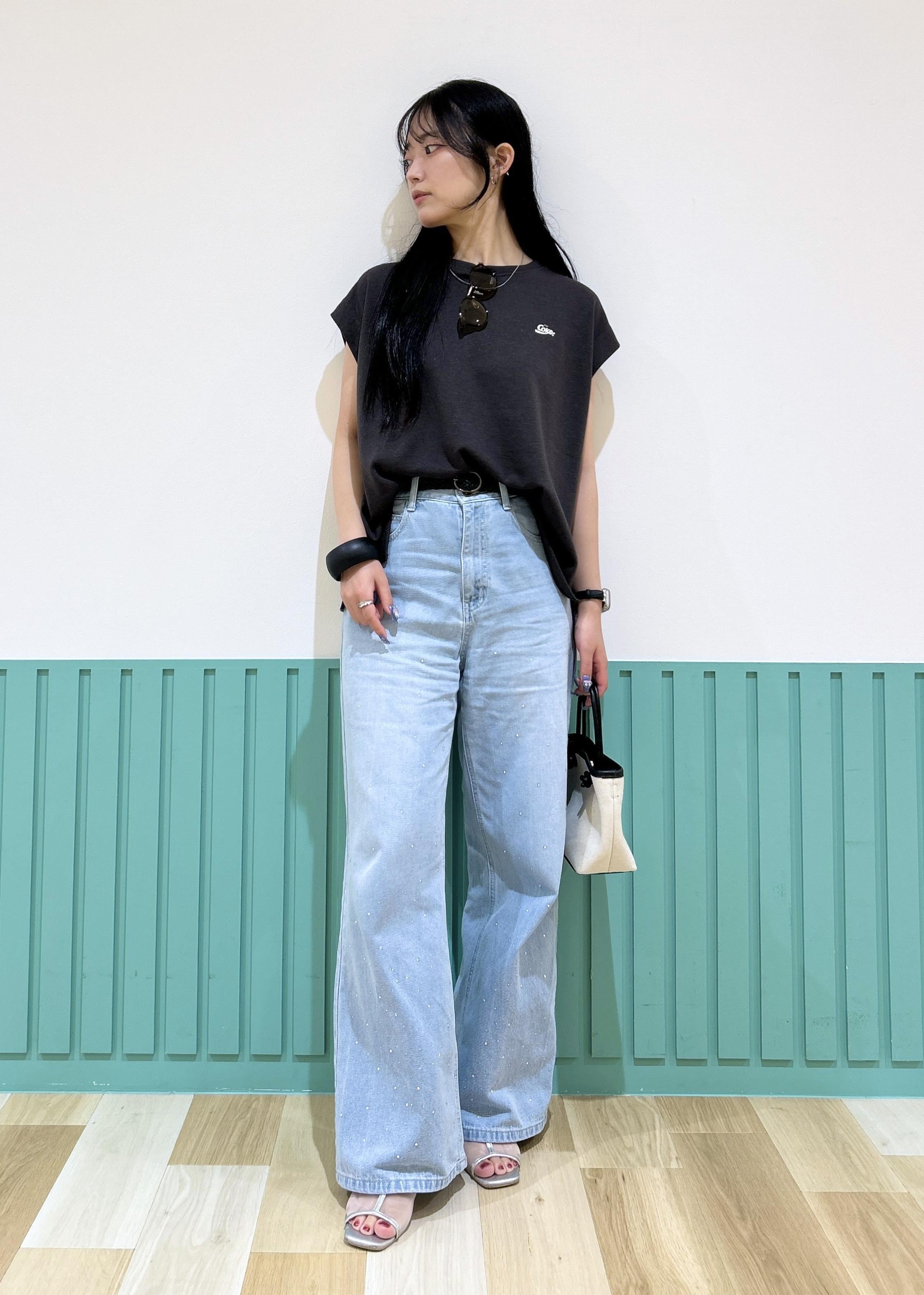 ROPE' PICNICの【新色追加】キラキラビジューデニムを使ったコーディネートを紹介します。｜Rakuten Fashion(楽天ファッション／旧楽天ブランドアベニュー)6117180