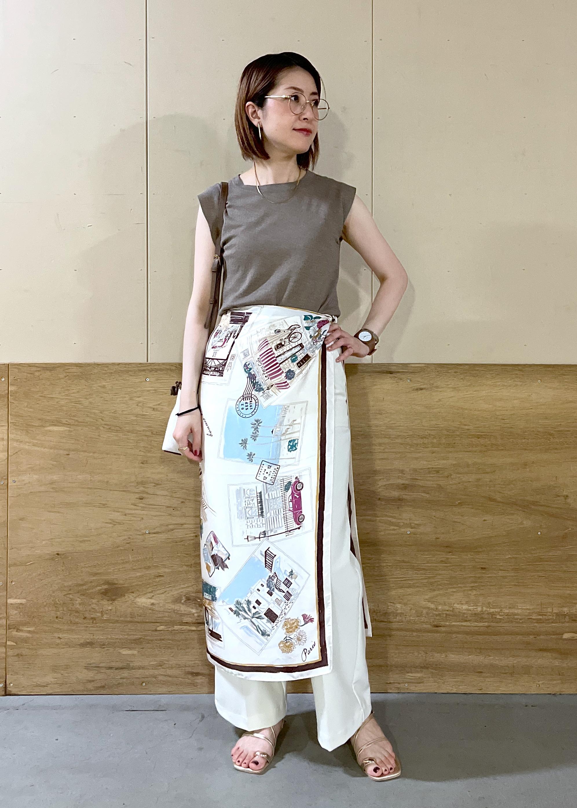 ROPE' PICNICの【洗濯機OK】LEVITAゼロスリーブサマーニットプルオーバーを使ったコーディネートを紹介します。｜Rakuten Fashion(楽天ファッション／旧楽天ブランドアベニュー)6117185