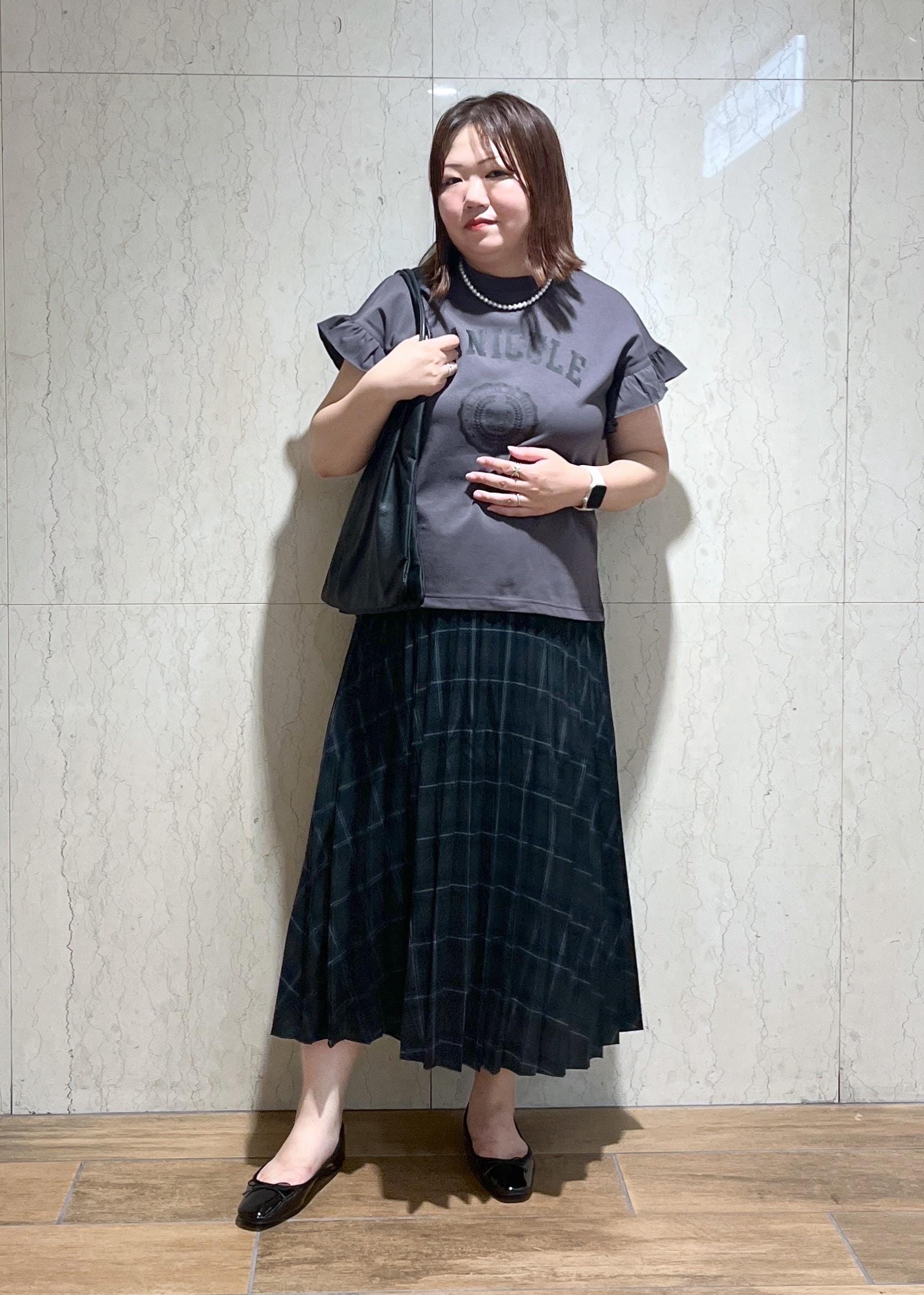 ROPE' PICNICの袖フリルカレッジロゴTシャツを使ったコーディネートを紹介します。｜Rakuten Fashion(楽天ファッション／旧楽天ブランドアベニュー)6117190