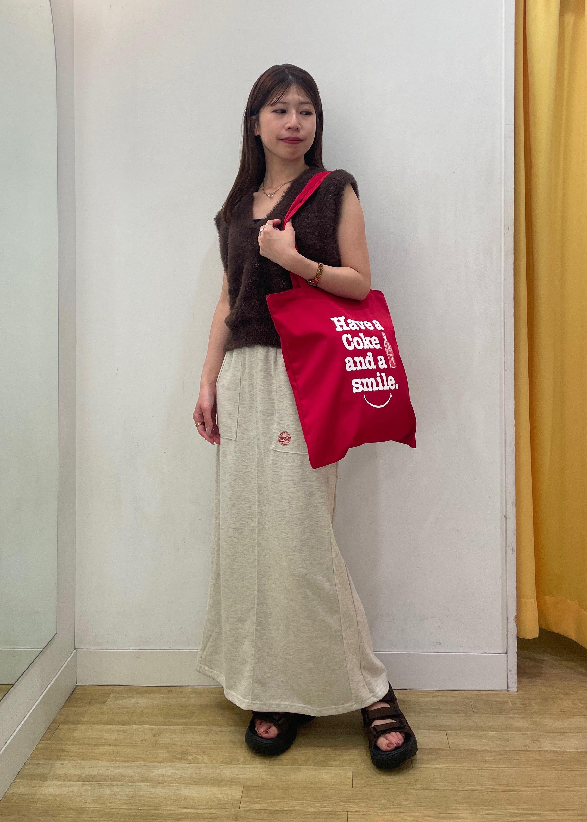 ROPE' PICNICのショートフェザーニットベストを使ったコーディネートを紹介します。｜Rakuten Fashion(楽天ファッション／旧楽天ブランドアベニュー)6117191