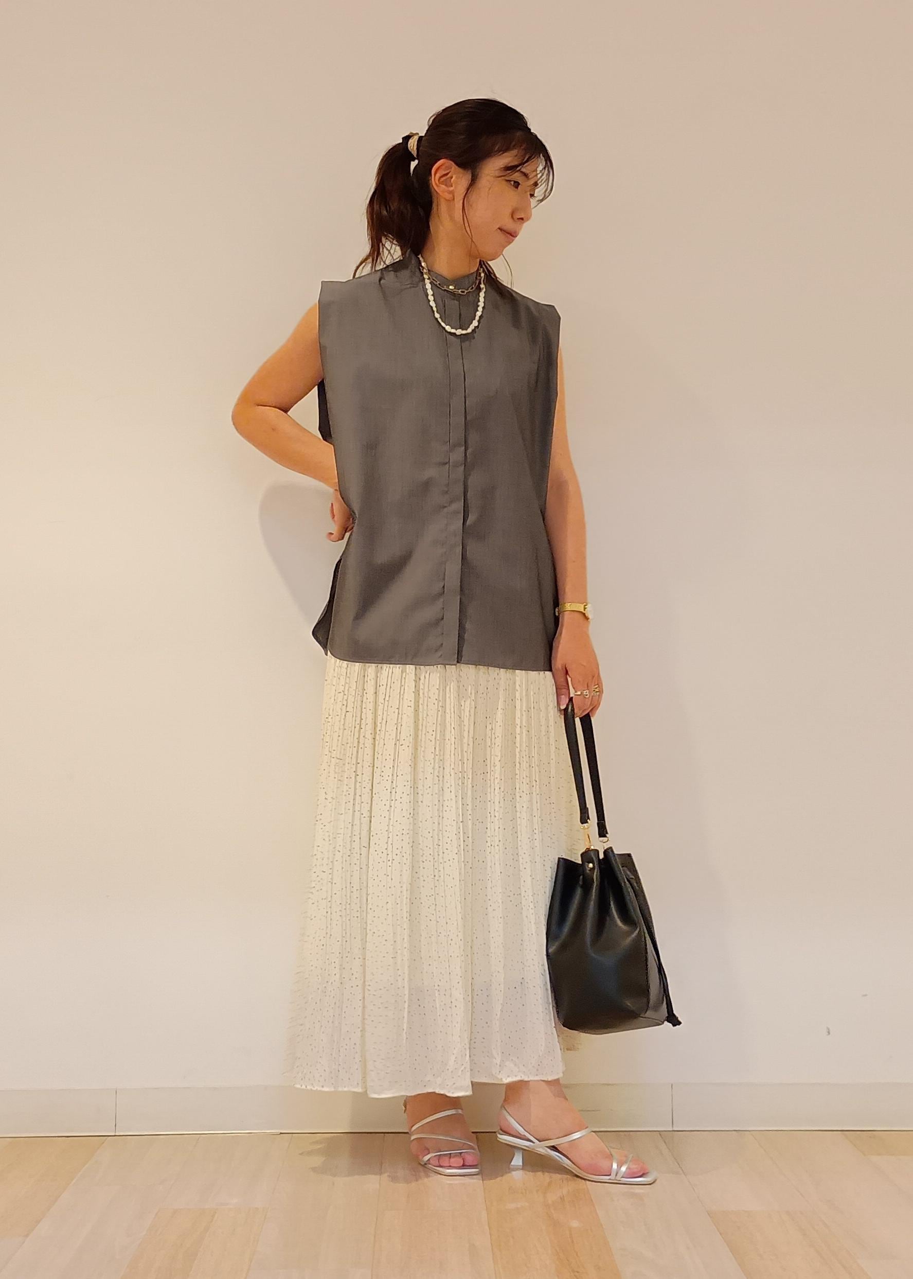 ROPE' PICNICの【UVカット・接触冷感・イージーケア】バンドカラーノースリーブシャツ/通勤対応を使ったコーディネートを紹介します。｜Rakuten Fashion(楽天ファッション／旧楽天ブランドアベニュー)6117194