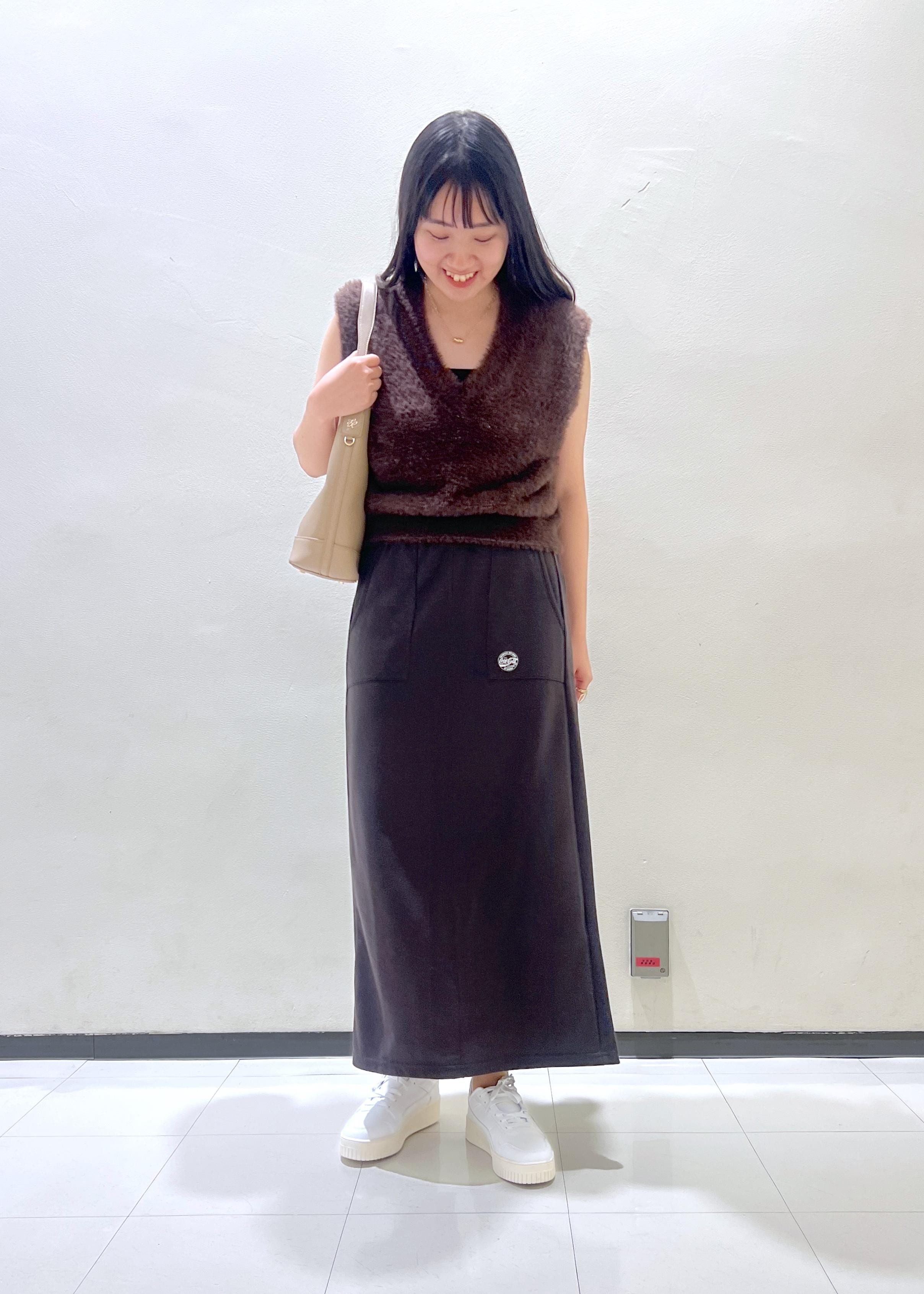 ROPE' PICNICのショートフェザーニットベストを使ったコーディネートを紹介します。｜Rakuten Fashion(楽天ファッション／旧楽天ブランドアベニュー)6117134