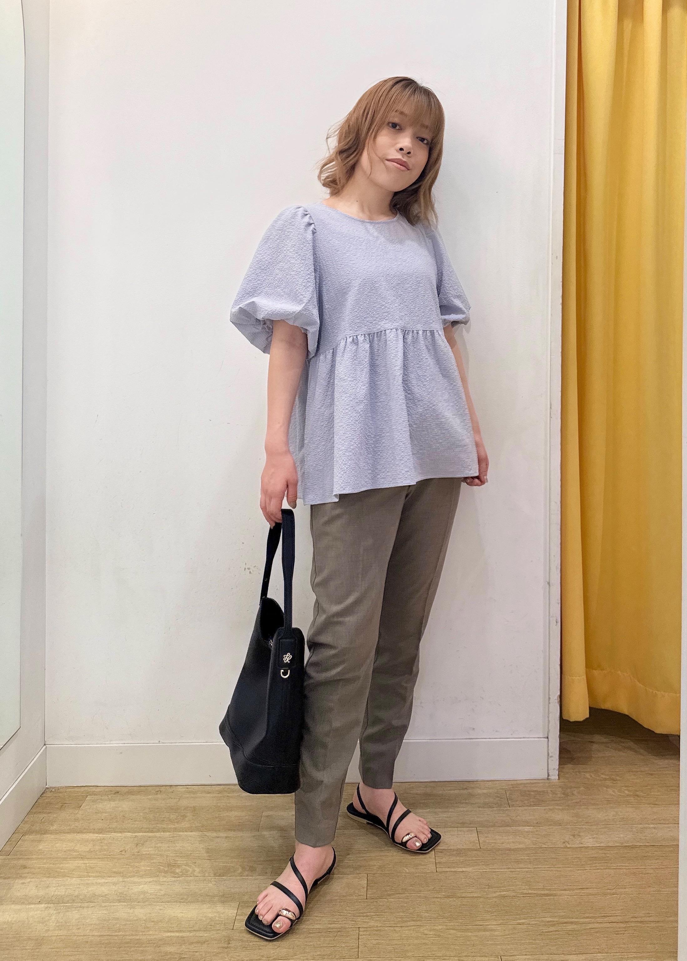 ROPE' PICNICのバルーンペプラムブラウスを使ったコーディネートを紹介します。｜Rakuten Fashion(楽天ファッション／旧楽天ブランドアベニュー)6117222