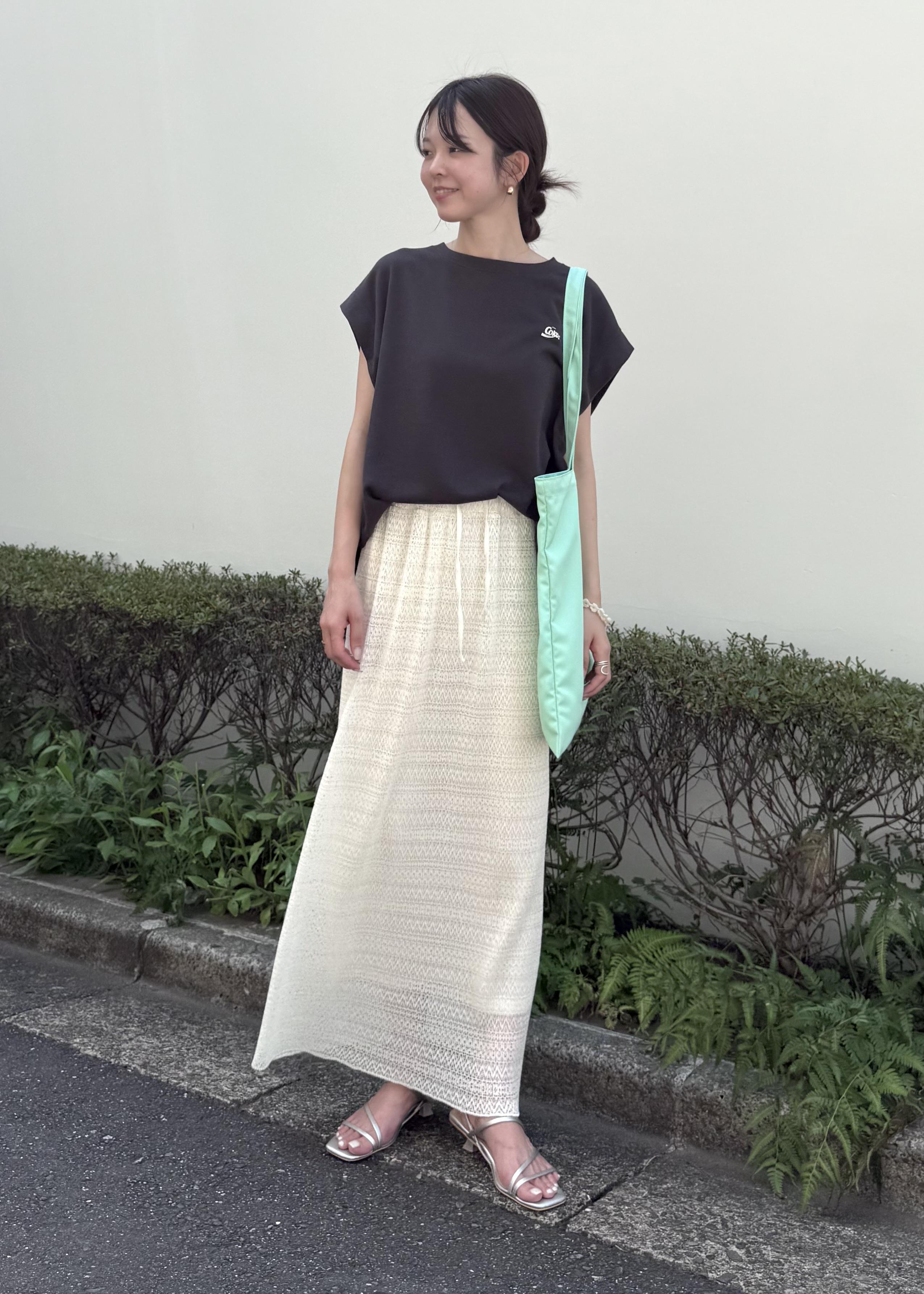 ROPE' PICNICの【Coca-Cola】【汗染み加工・セットアップ対応】ラメ入りミニ裏毛フレンチスリーブTシャツを使ったコーディネートを紹介します。｜Rakuten Fashion(楽天ファッション／旧楽天ブランドアベニュー)6117256