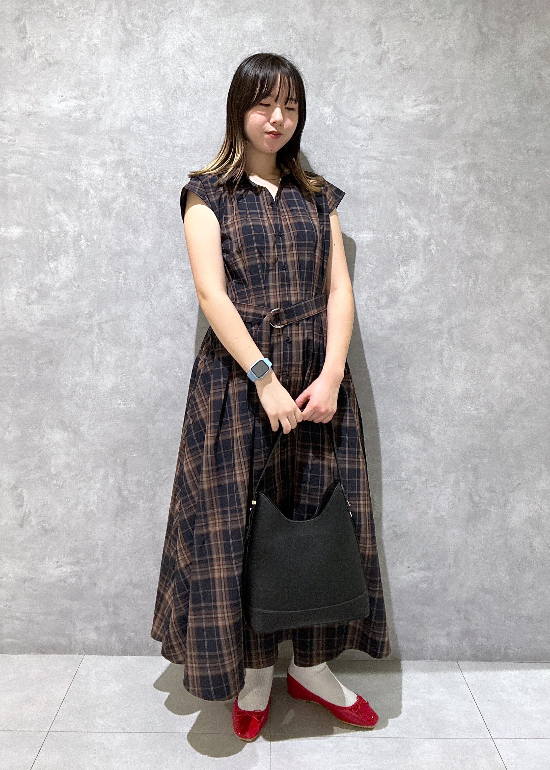 ROPE' PICNICのウエストタックチェックアソートワンピースを使ったコーディネートを紹介します。｜Rakuten Fashion(楽天ファッション／旧楽天ブランドアベニュー)6117261