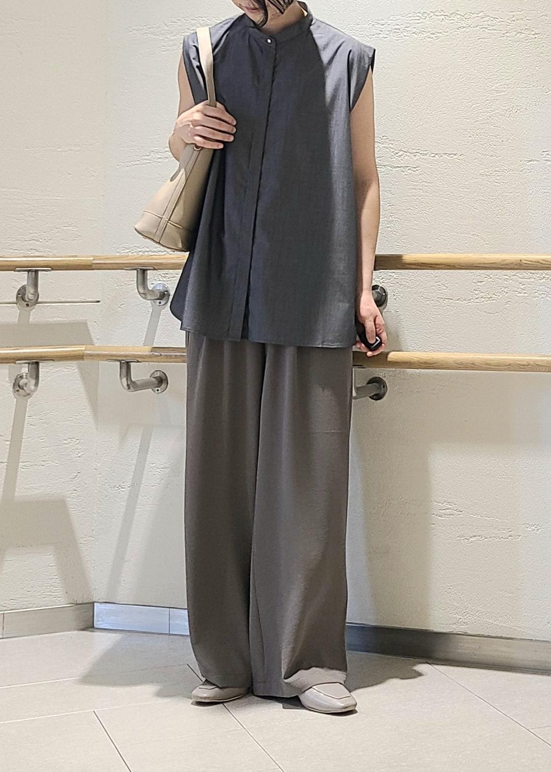 ROPE' PICNICの【UVカット・接触冷感・イージーケア】バンドカラーノースリーブシャツ/通勤対応を使ったコーディネートを紹介します。｜Rakuten Fashion(楽天ファッション／旧楽天ブランドアベニュー)6117262