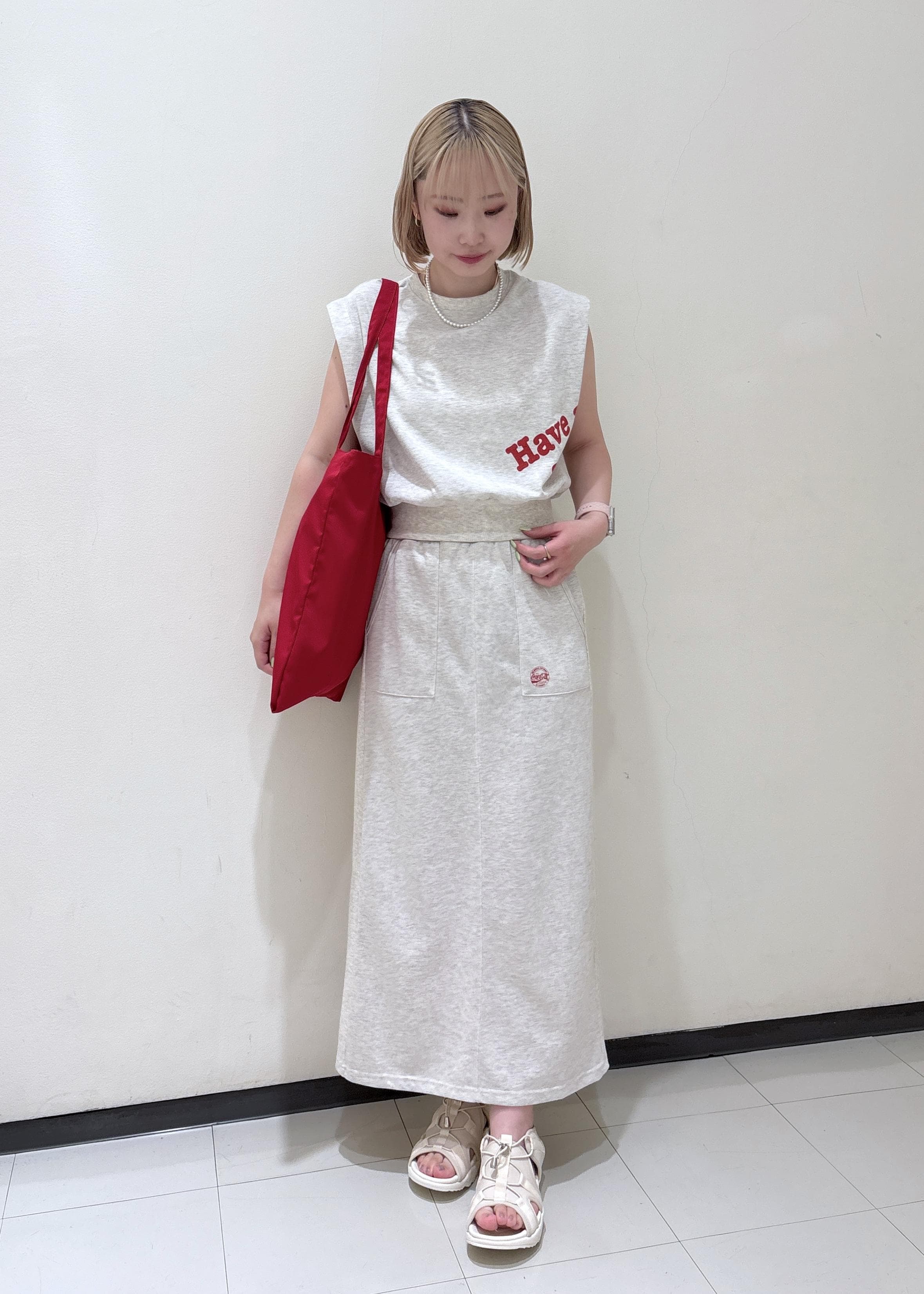 ROPE' PICNICの【Coca-Cola】【汗染み加工・セットアップ対応】ラメ入りミニ裏毛フレンチスリーブTシャツを使ったコーディネートを紹介します。｜Rakuten Fashion(楽天ファッション／旧楽天ブランドアベニュー)6117227