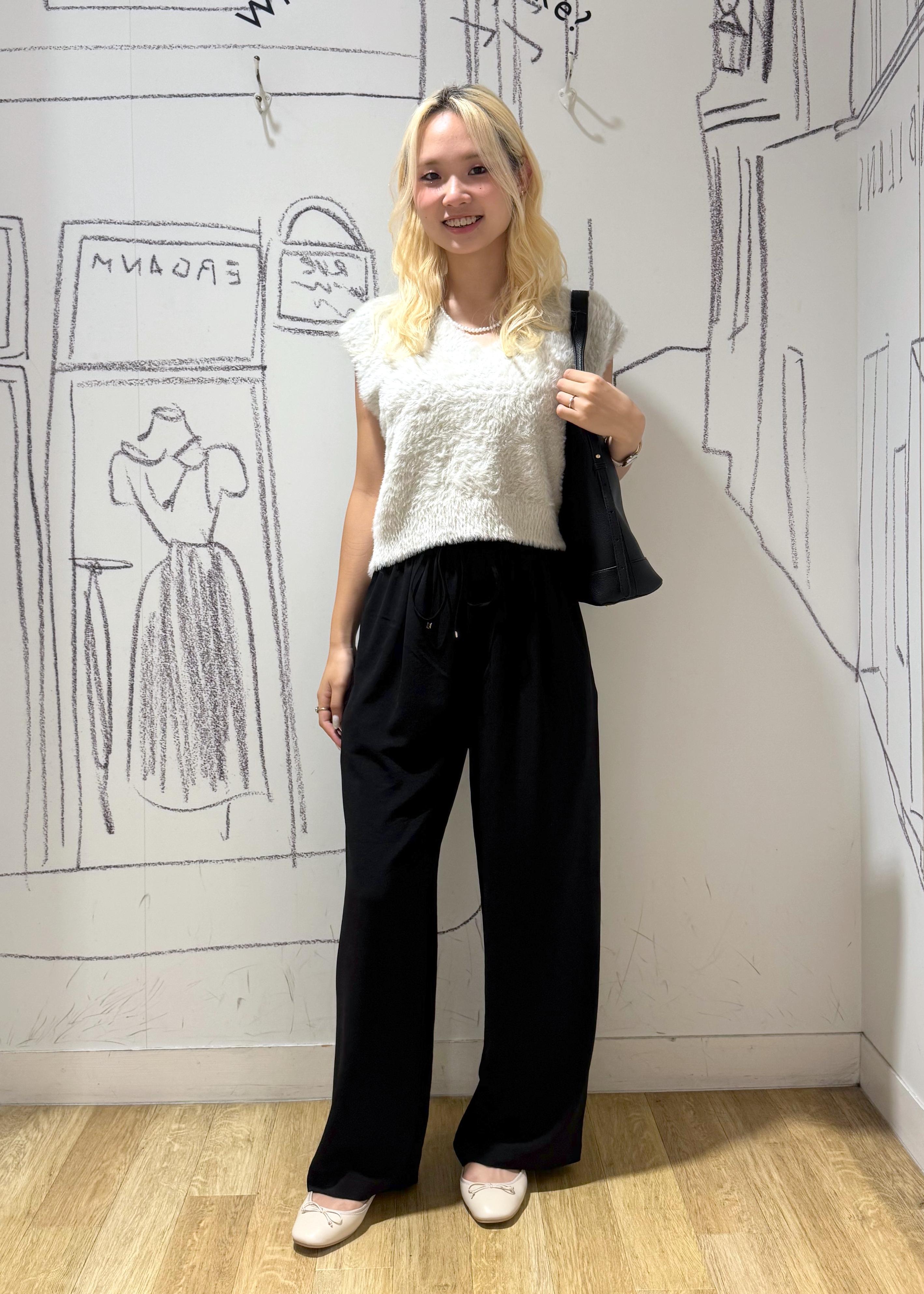 ROPE' PICNICのショートフェザーニットベストを使ったコーディネートを紹介します。｜Rakuten Fashion(楽天ファッション／旧楽天ブランドアベニュー)6117277