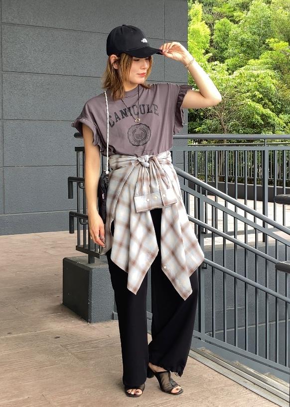 ROPE' PICNICの袖フリルカレッジロゴTシャツを使ったコーディネートを紹介します。｜Rakuten Fashion(楽天ファッション／旧楽天ブランドアベニュー)6117280