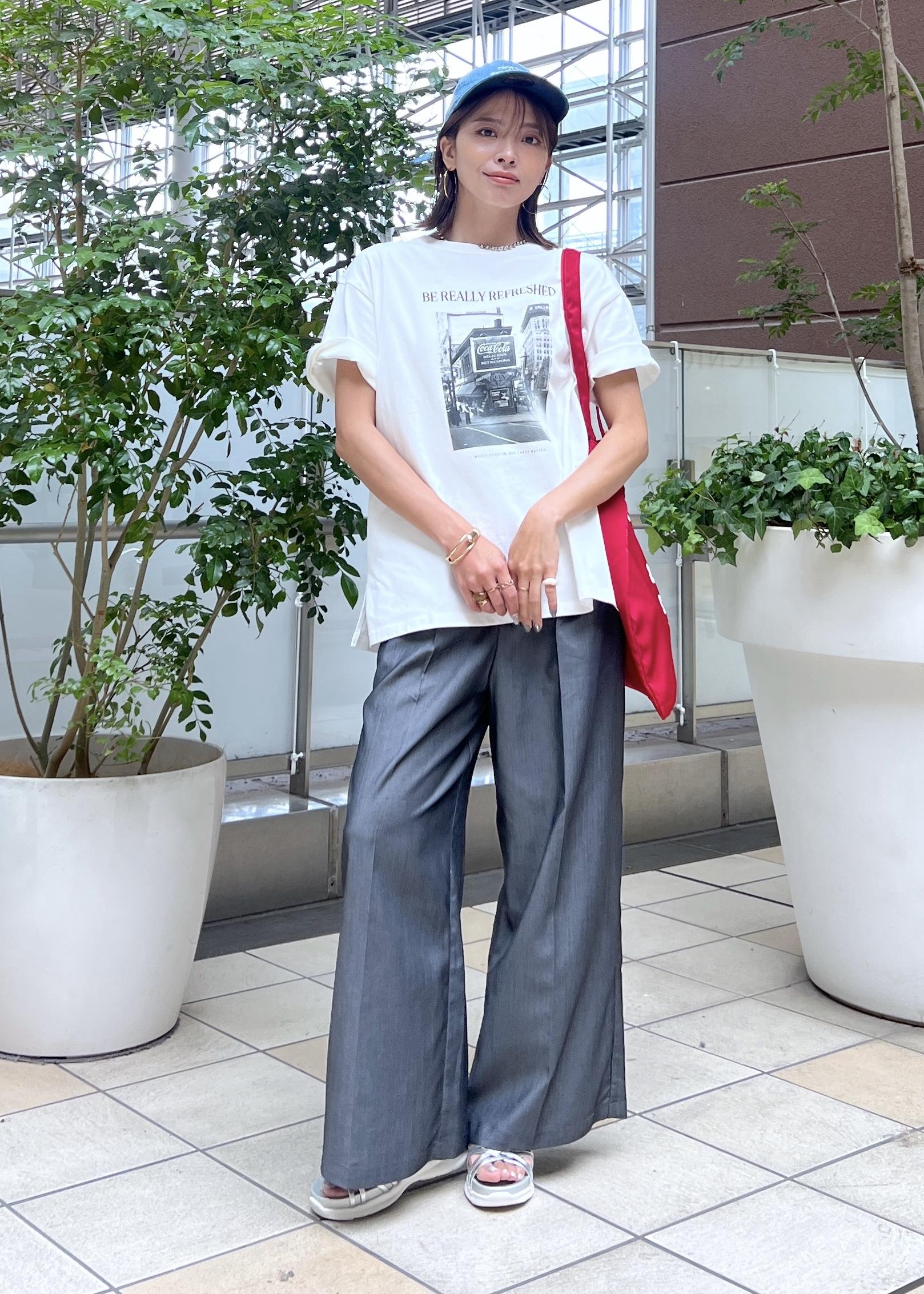 ROPE' PICNICの【Coca-Cola】【汗染み加工】アソートグラフィックTシャツを使ったコーディネートを紹介します。｜Rakuten Fashion(楽天ファッション／旧楽天ブランドアベニュー)6117290