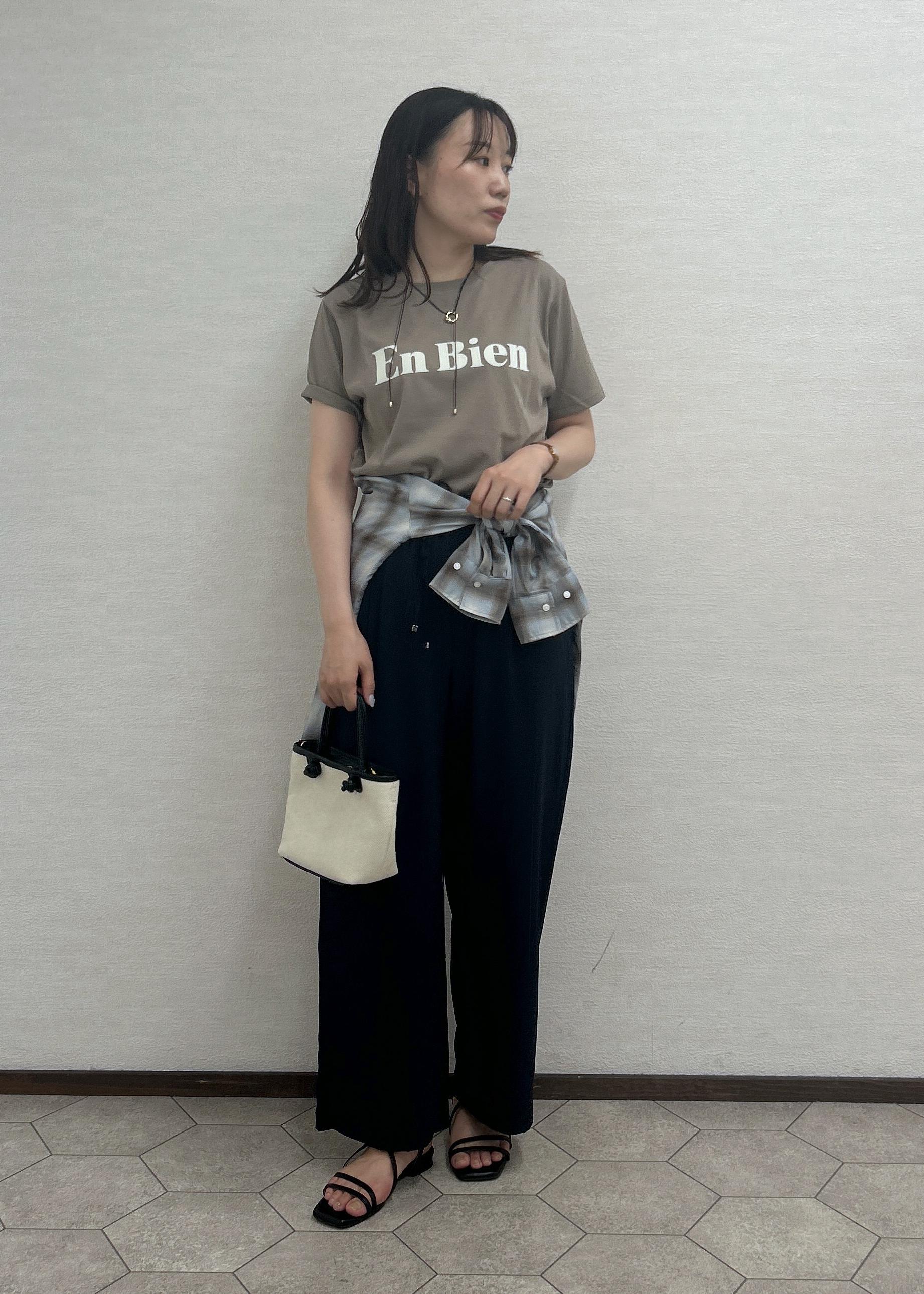 ROPE' PICNICの【UVカット・接触冷感・汗染み加工】フロッキーロゴTシャツを使ったコーディネートを紹介します。｜Rakuten Fashion(楽天ファッション／旧楽天ブランドアベニュー)6117296