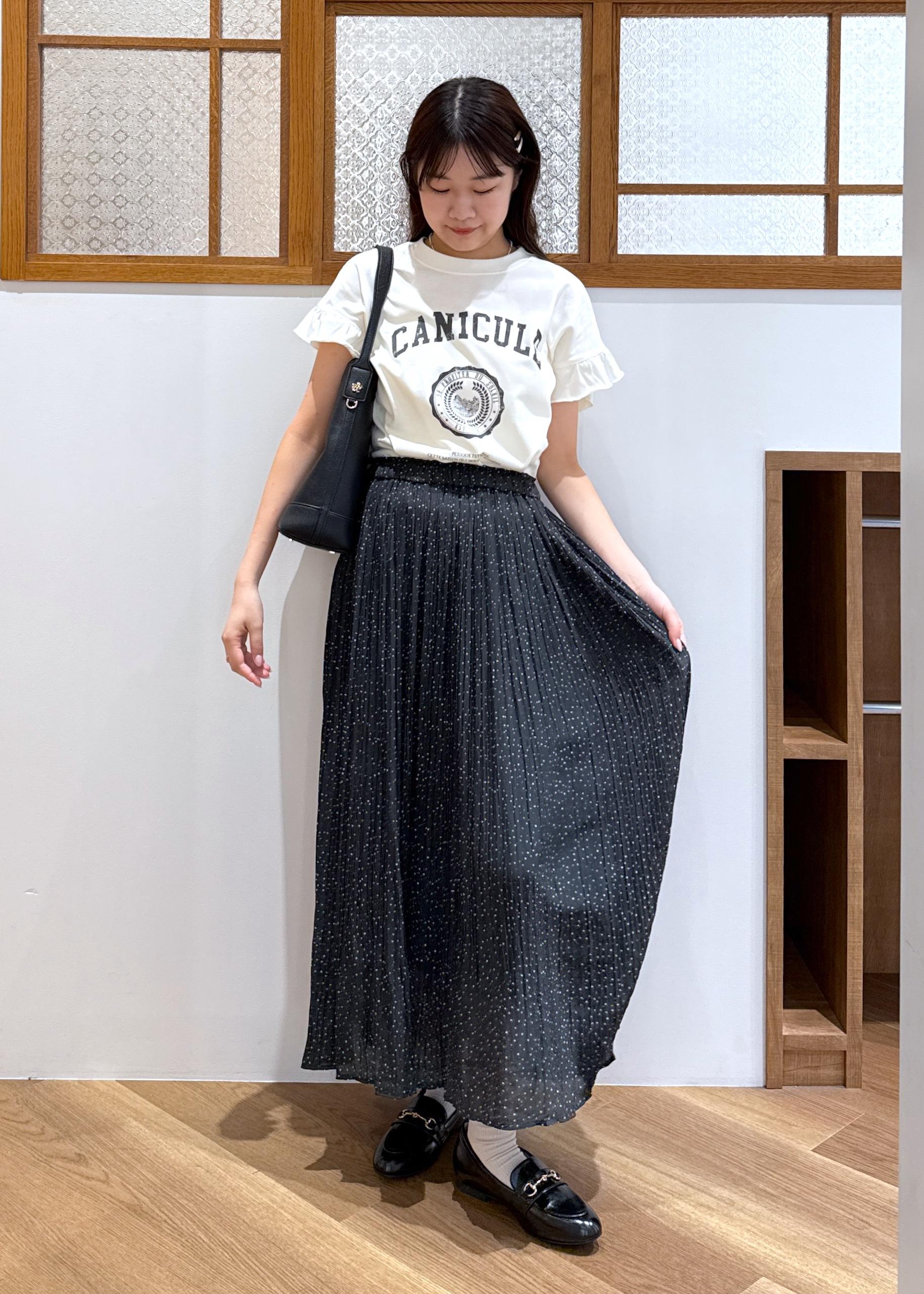 ROPE' PICNICの袖フリルカレッジロゴTシャツを使ったコーディネートを紹介します。｜Rakuten Fashion(楽天ファッション／旧楽天ブランドアベニュー)6117231