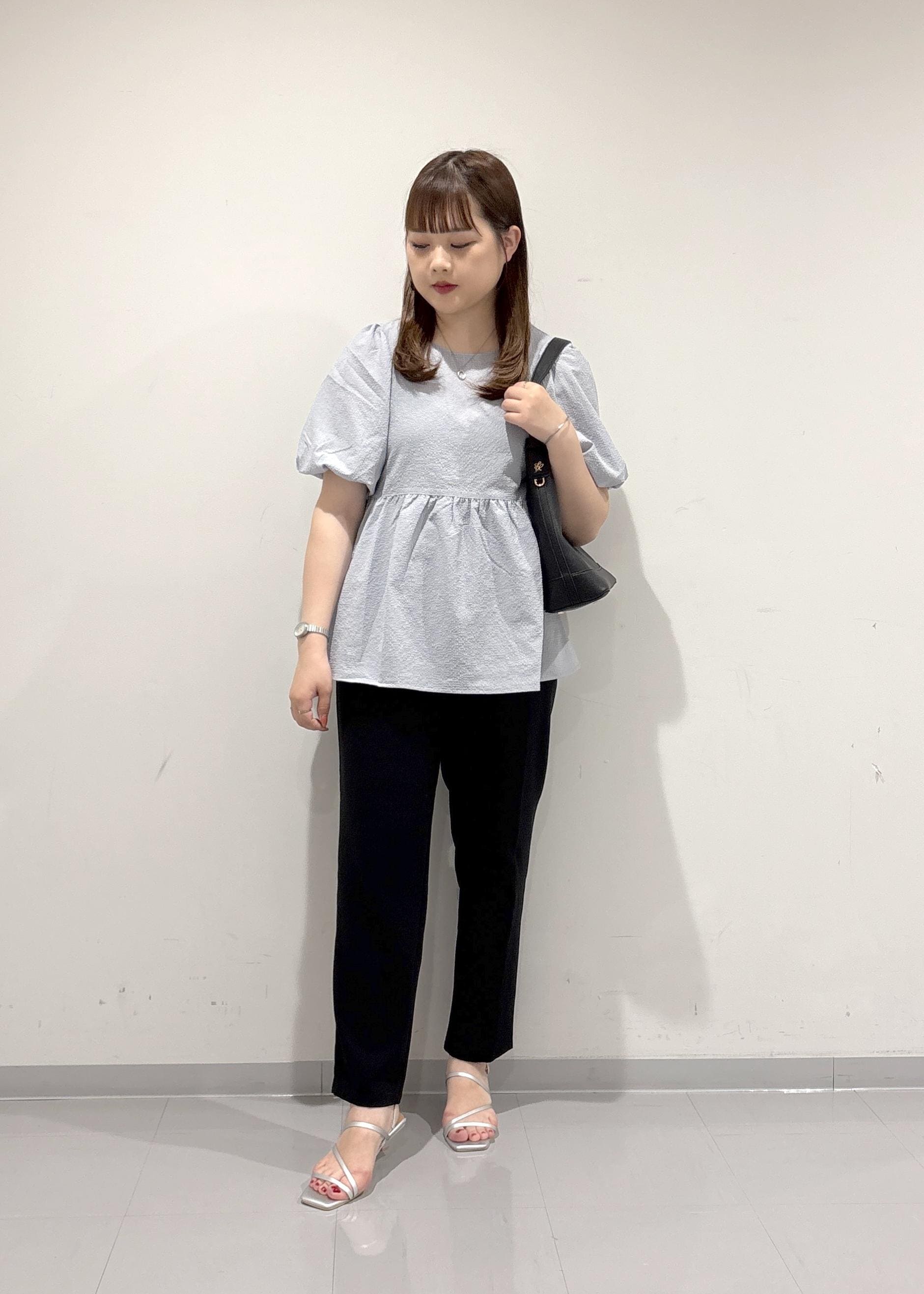 ROPE' PICNICのバルーンペプラムブラウスを使ったコーディネートを紹介します。｜Rakuten Fashion(楽天ファッション／旧楽天ブランドアベニュー)6117317