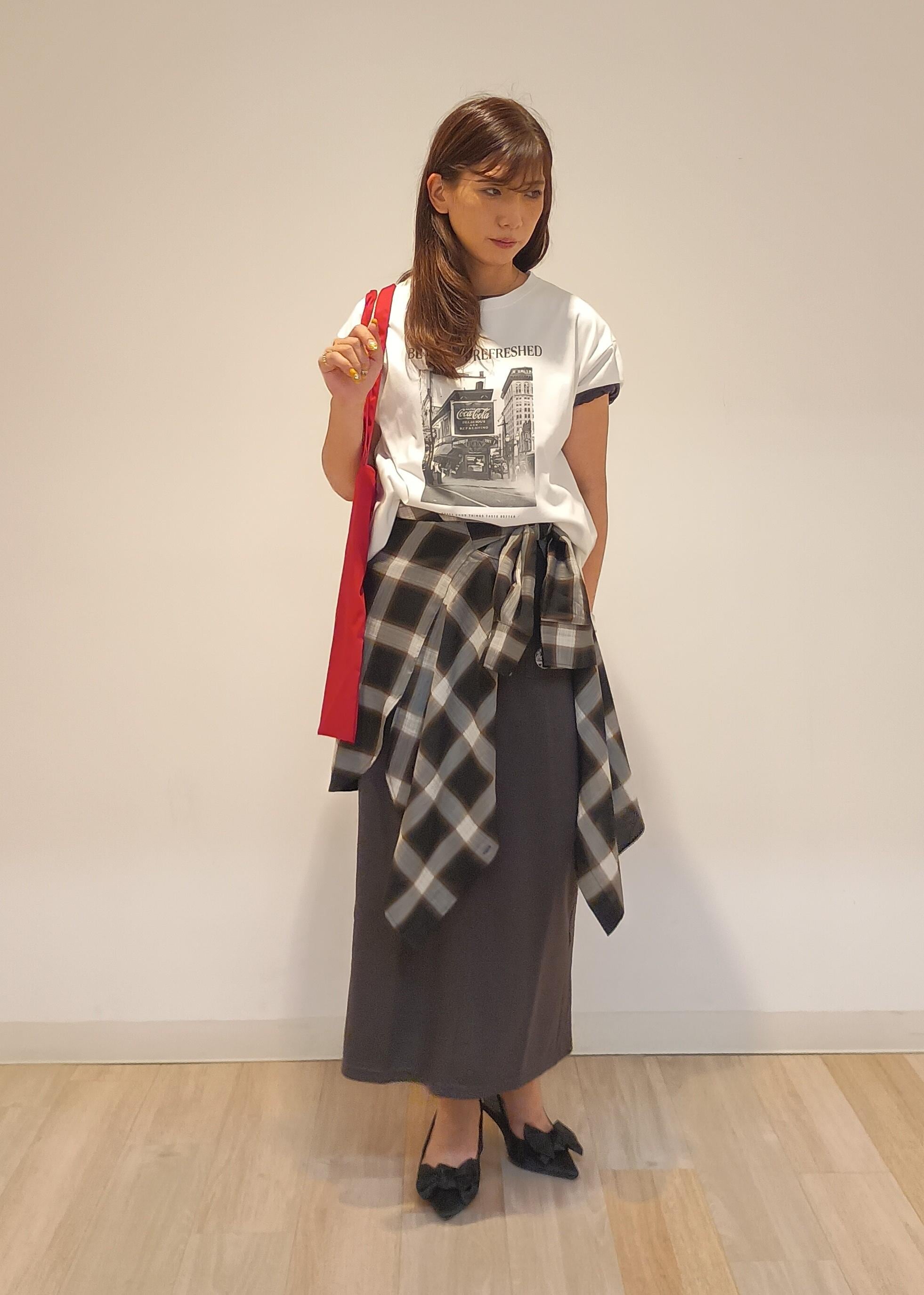 ROPE' PICNICの【Coca-Cola】【汗染み加工】アソートグラフィックTシャツを使ったコーディネートを紹介します。｜Rakuten Fashion(楽天ファッション／旧楽天ブランドアベニュー)6117424