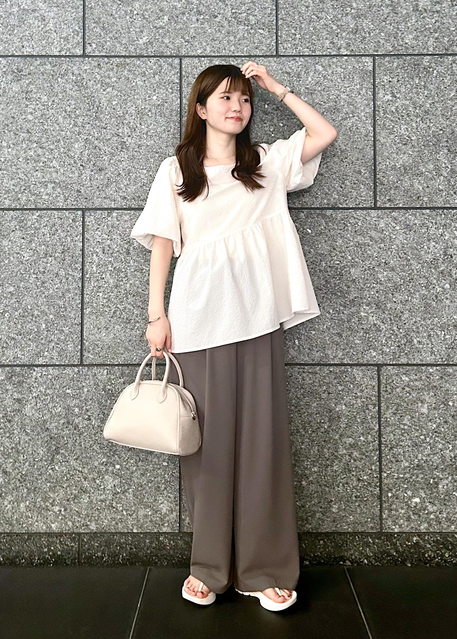 ROPE' PICNICのバルーンペプラムブラウスを使ったコーディネートを紹介します。｜Rakuten Fashion(楽天ファッション／旧楽天ブランドアベニュー)6117353