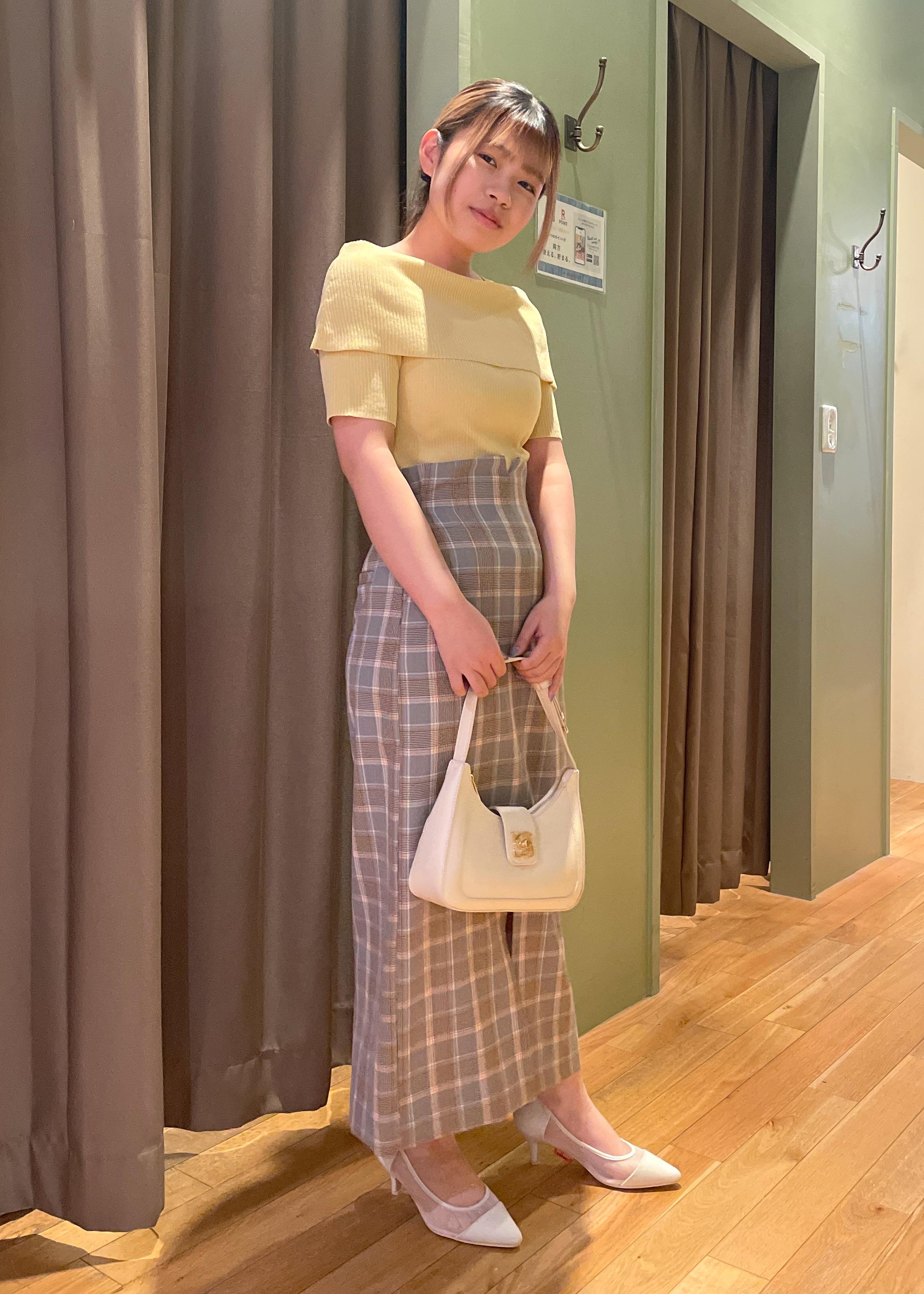 ROPE' PICNICの【アンチピリング/UVケア/洗える】オフショルハーフスリーブニットを使ったコーディネートを紹介します。｜Rakuten Fashion(楽天ファッション／旧楽天ブランドアベニュー)6117326