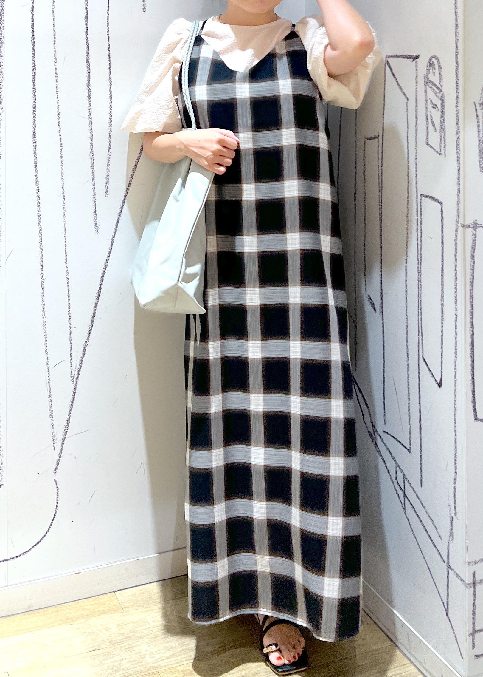 ROPE' PICNICのオンブレチェックキャミソールワンピースを使ったコーディネートを紹介します。｜Rakuten Fashion(楽天ファッション／旧楽天ブランドアベニュー)6117354