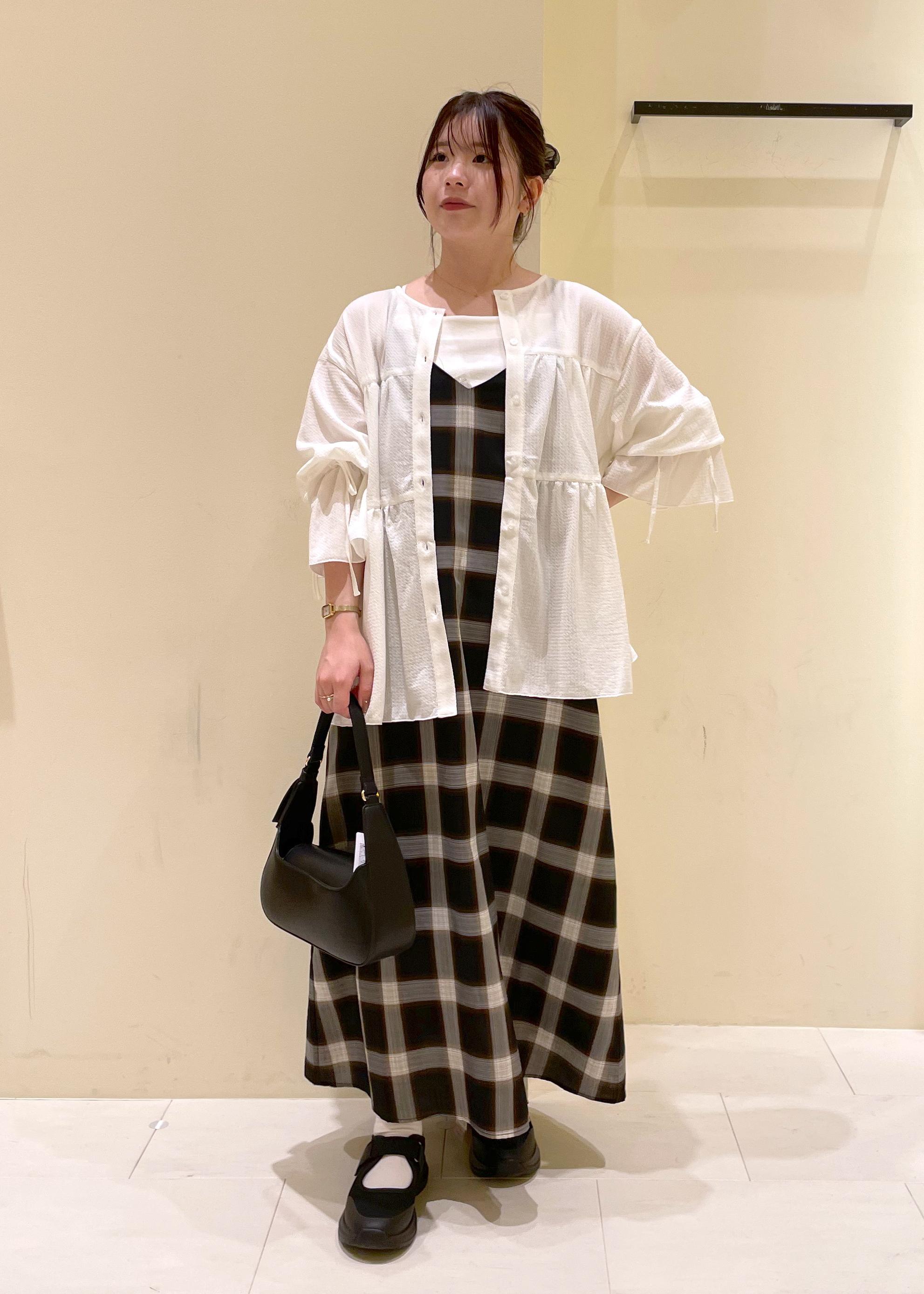 ROPE' PICNICの【羽織にもなる】シアーワッシャーブラウスカーディガンを使ったコーディネートを紹介します。｜Rakuten Fashion(楽天ファッション／旧楽天ブランドアベニュー)6117357