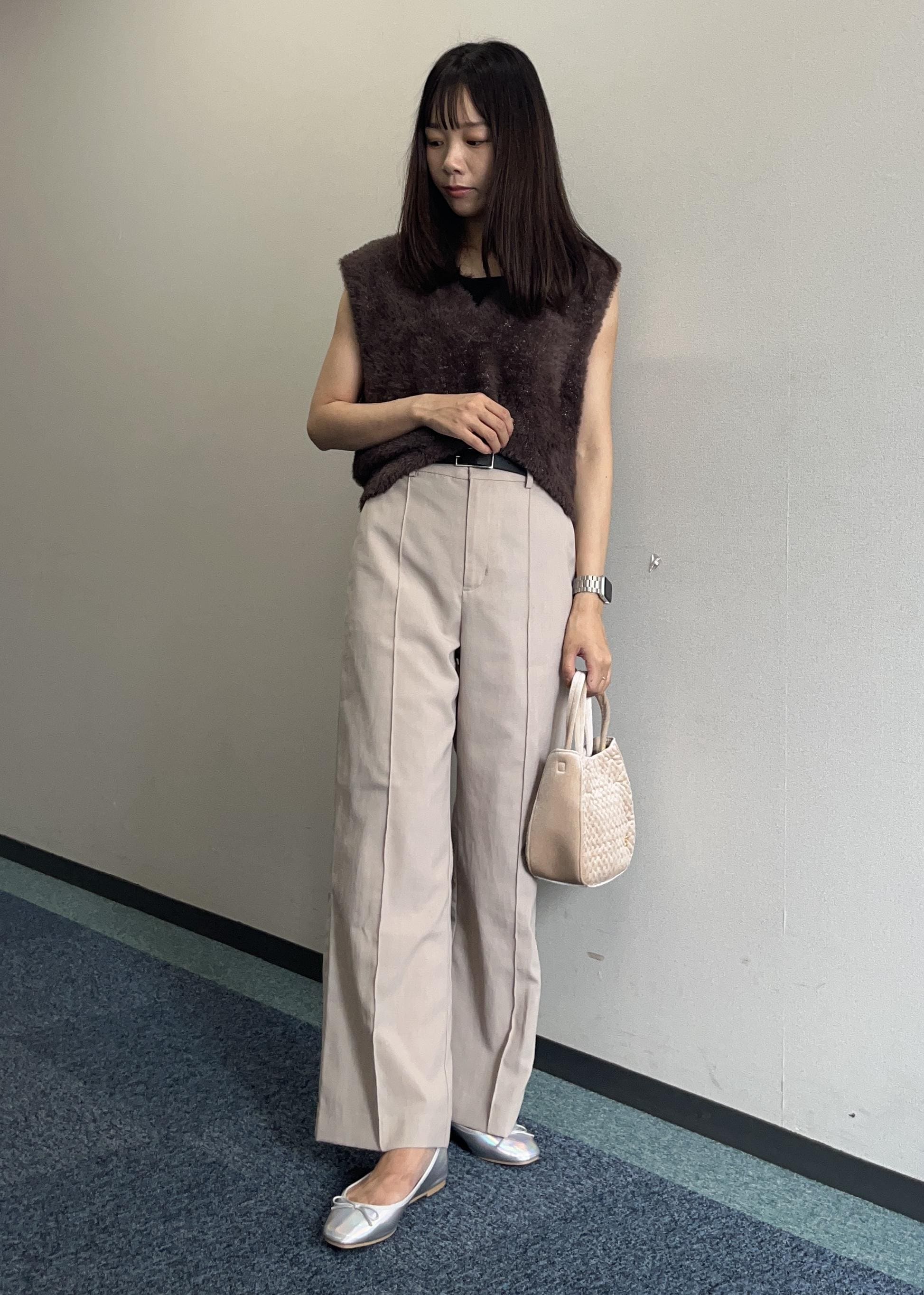 ROPE' PICNICのショートフェザーニットベストを使ったコーディネートを紹介します。｜Rakuten Fashion(楽天ファッション／旧楽天ブランドアベニュー)6117375