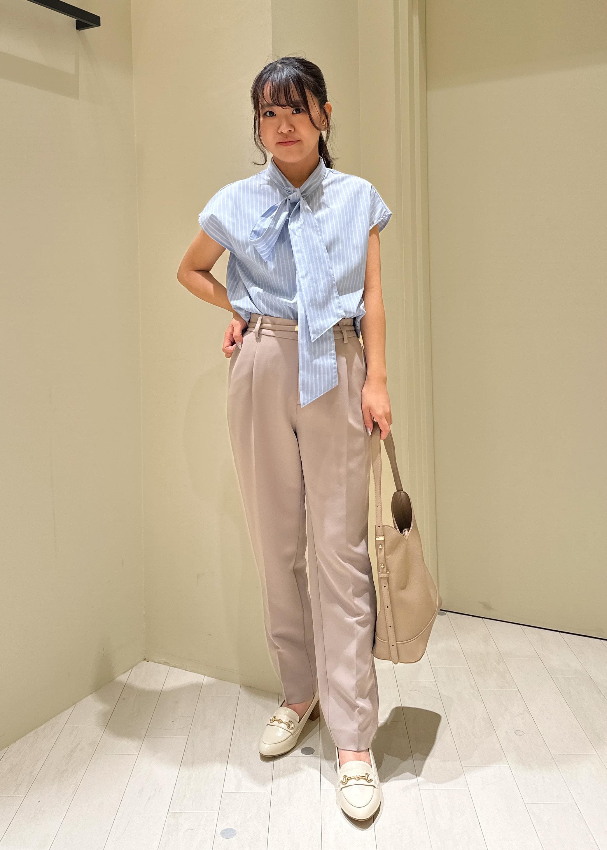 ROPE' PICNICの【花粉ガード】360°ウルトラストレッチ テーパードスラックスパンツ/セットアップ対応を使ったコーディネートを紹介します。｜Rakuten Fashion(楽天ファッション／旧楽天ブランドアベニュー)6117398