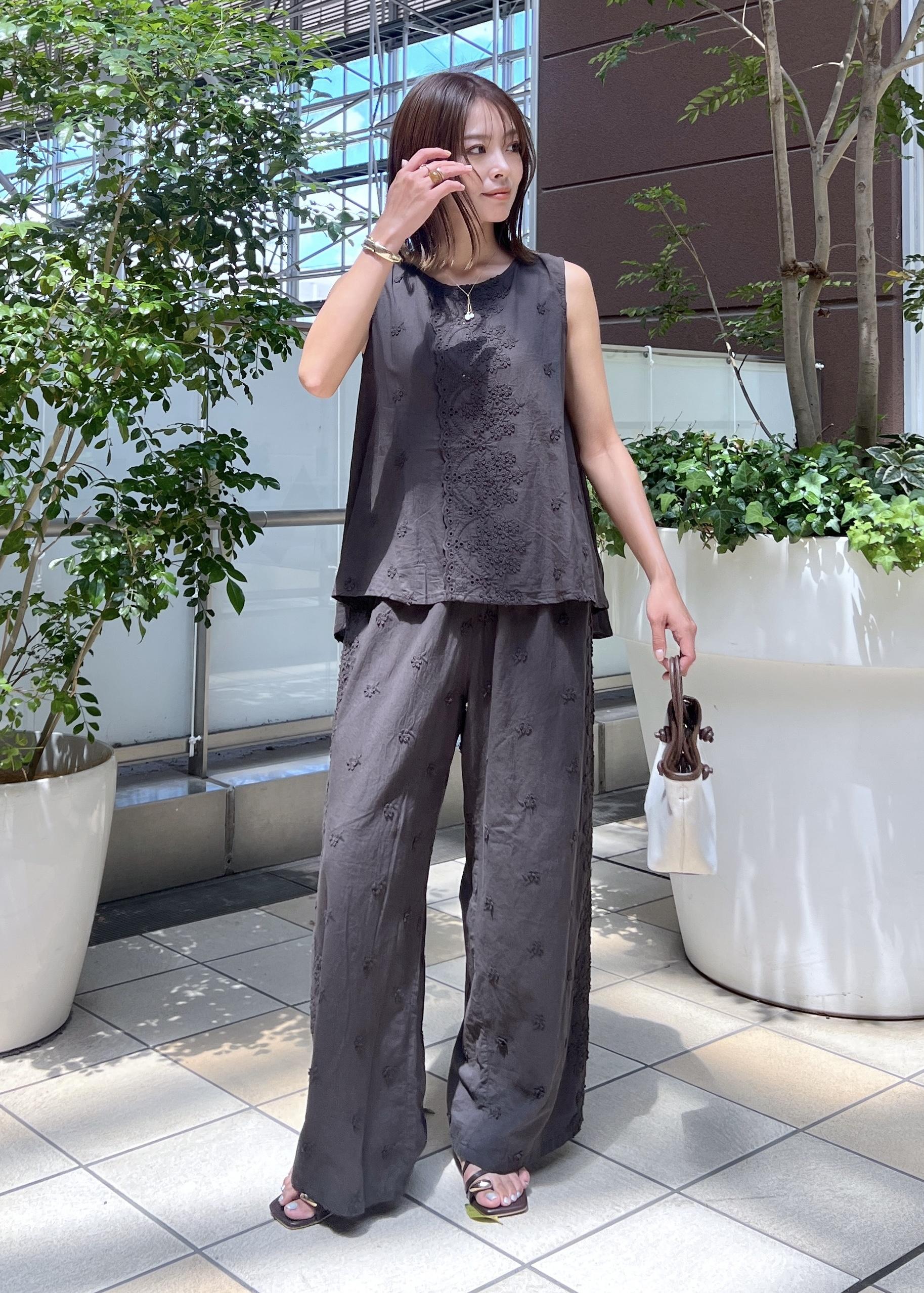 ROPE' PICNICの3Dレースノースリーブブラウスを使ったコーディネートを紹介します。｜Rakuten Fashion(楽天ファッション／旧楽天ブランドアベニュー)6117412