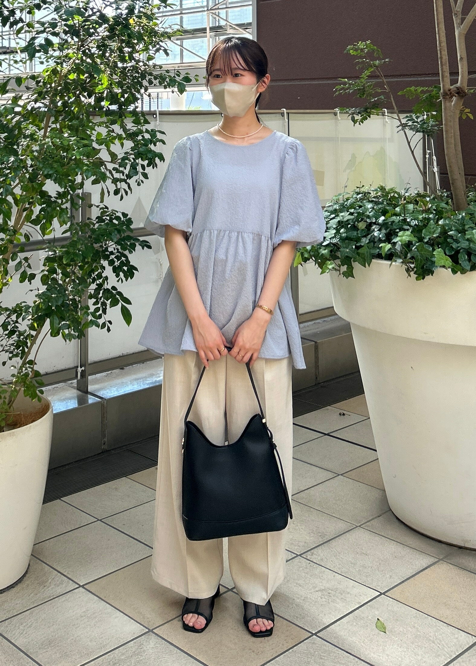 ROPE' PICNICのバルーンペプラムブラウスを使ったコーディネートを紹介します。｜Rakuten Fashion(楽天ファッション／旧楽天ブランドアベニュー)6117418